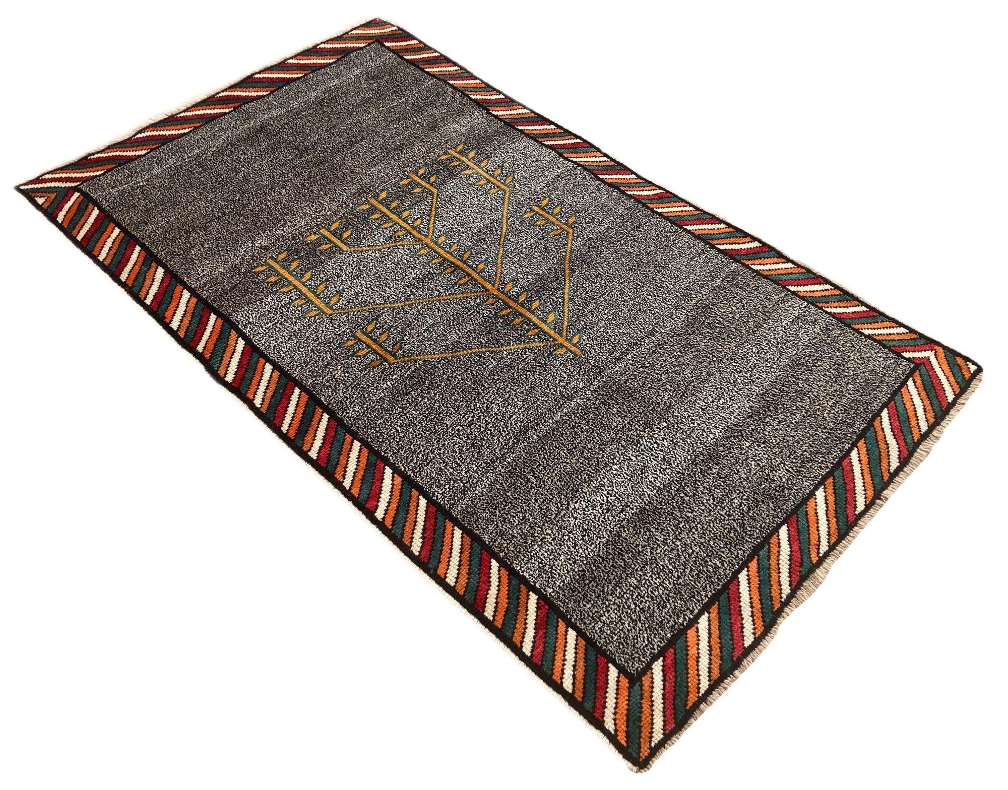 Gabbeh Vintage Gabbeh Teppich 1,84 m x 1,12 m im Zustand „Gut“ im Angebot in St. Albans, GB