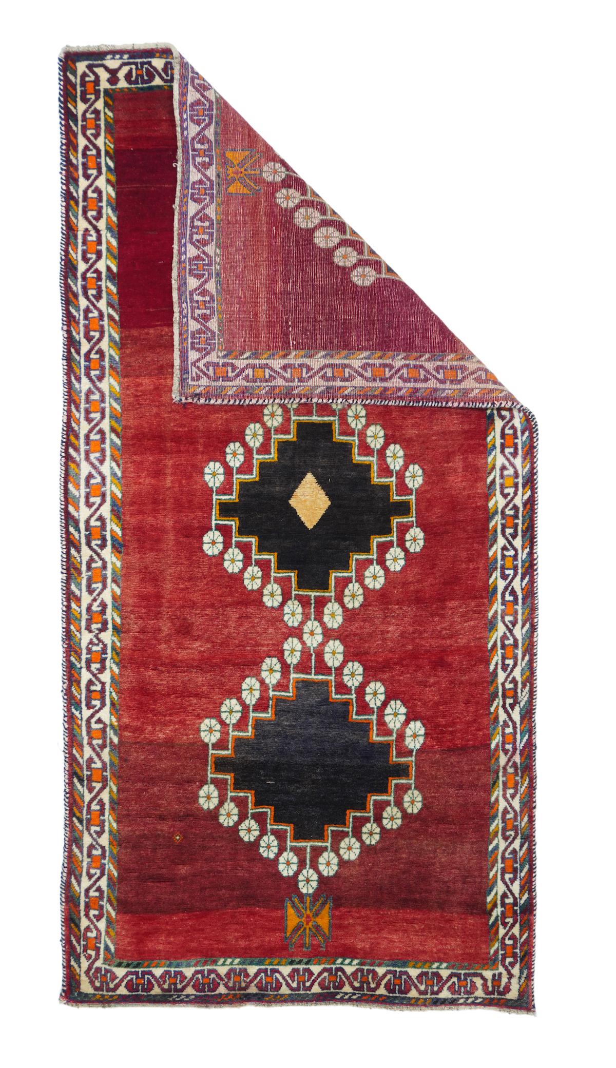 Tappeto Gabbeh Vintage 3'9'' x 7'6''.