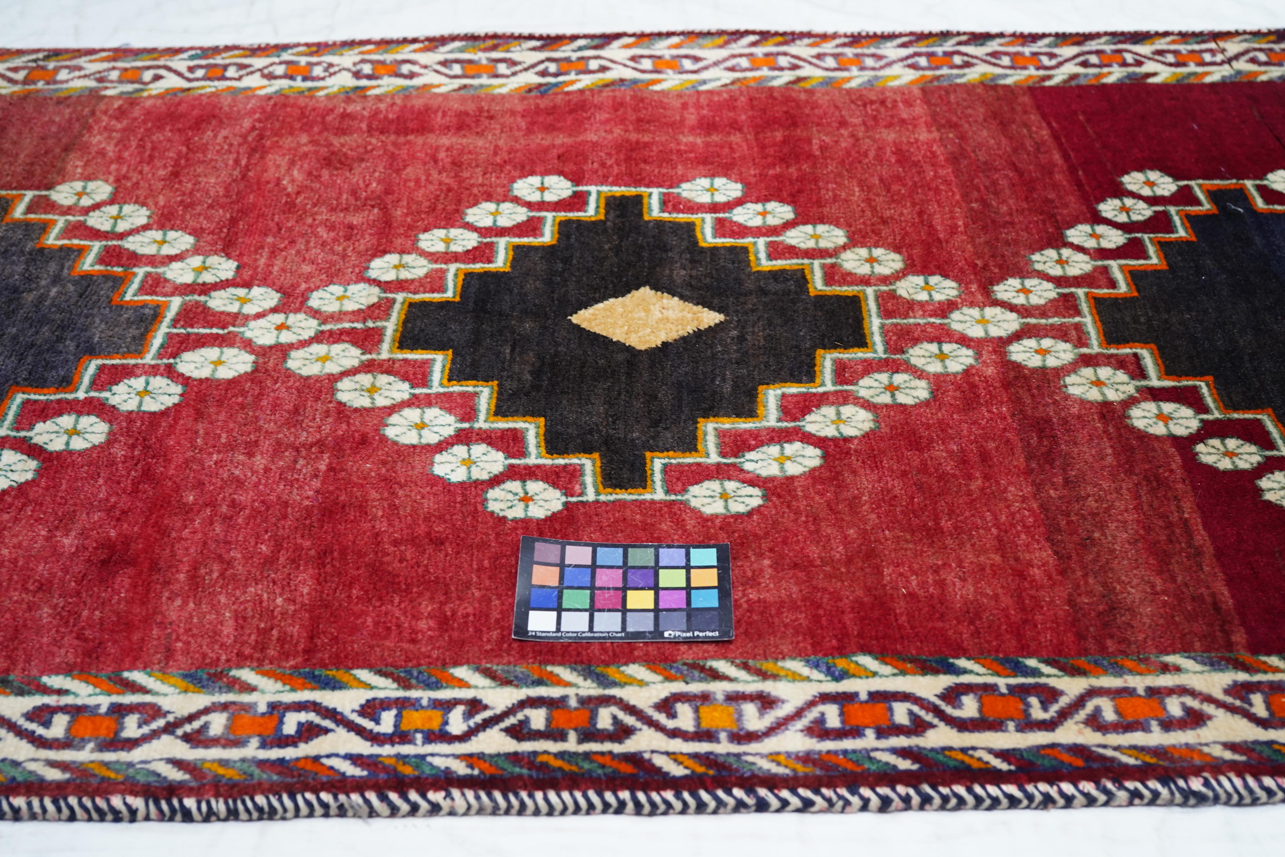 Tappeto Gabbeh Vintage 3'9'' x 7'6'' in vendita 3