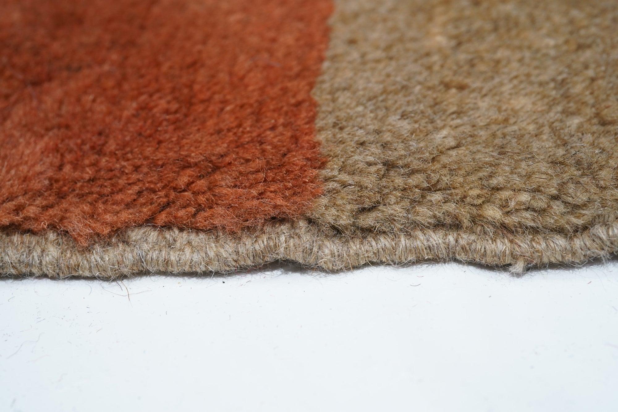 Vintage Gabbeh Rug 4'6'' x 6'4'' In Good Condition For Sale In New York, NY