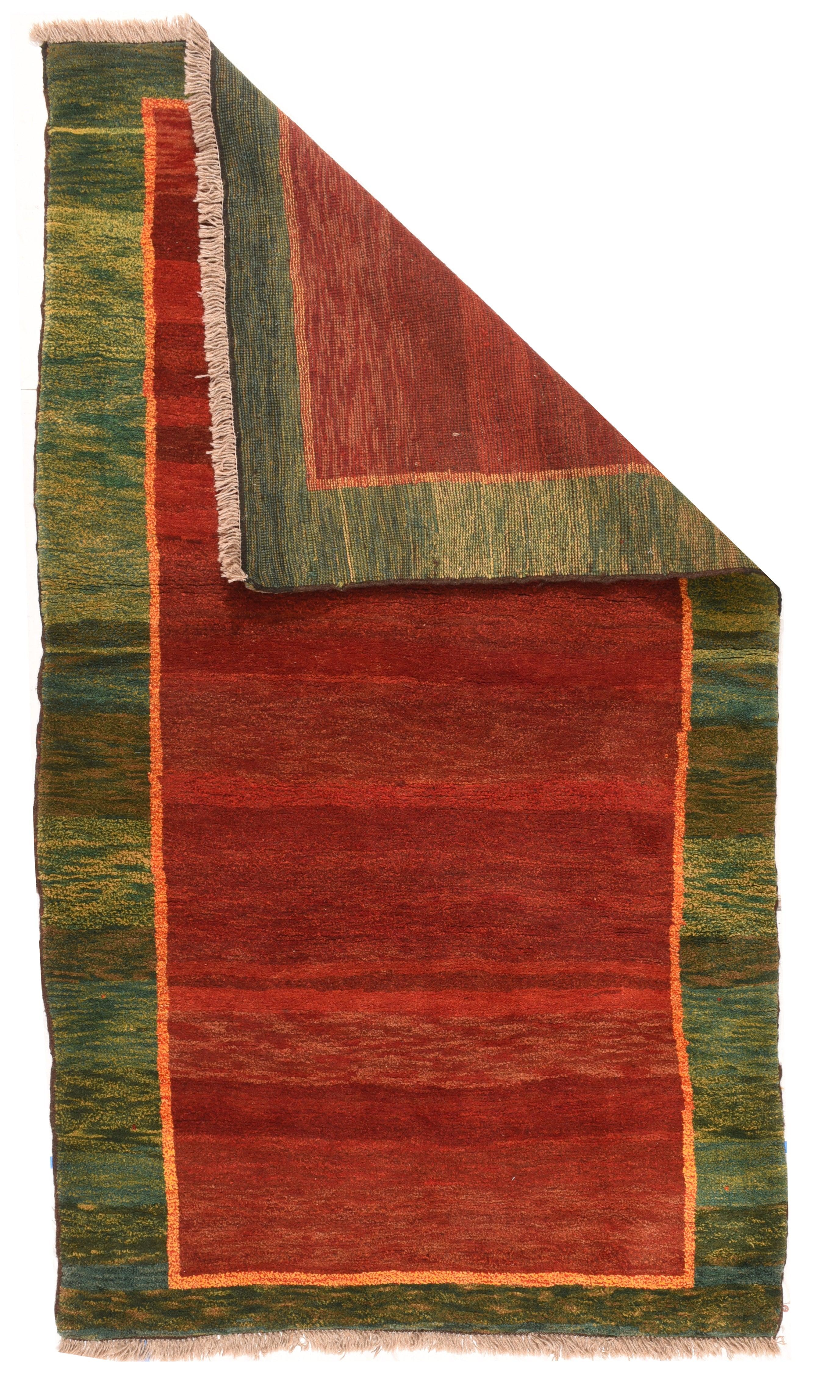 Vintage Gabbeh Teppich 4'8'' x 8'2'' im Zustand „Gut“ im Angebot in New York, NY