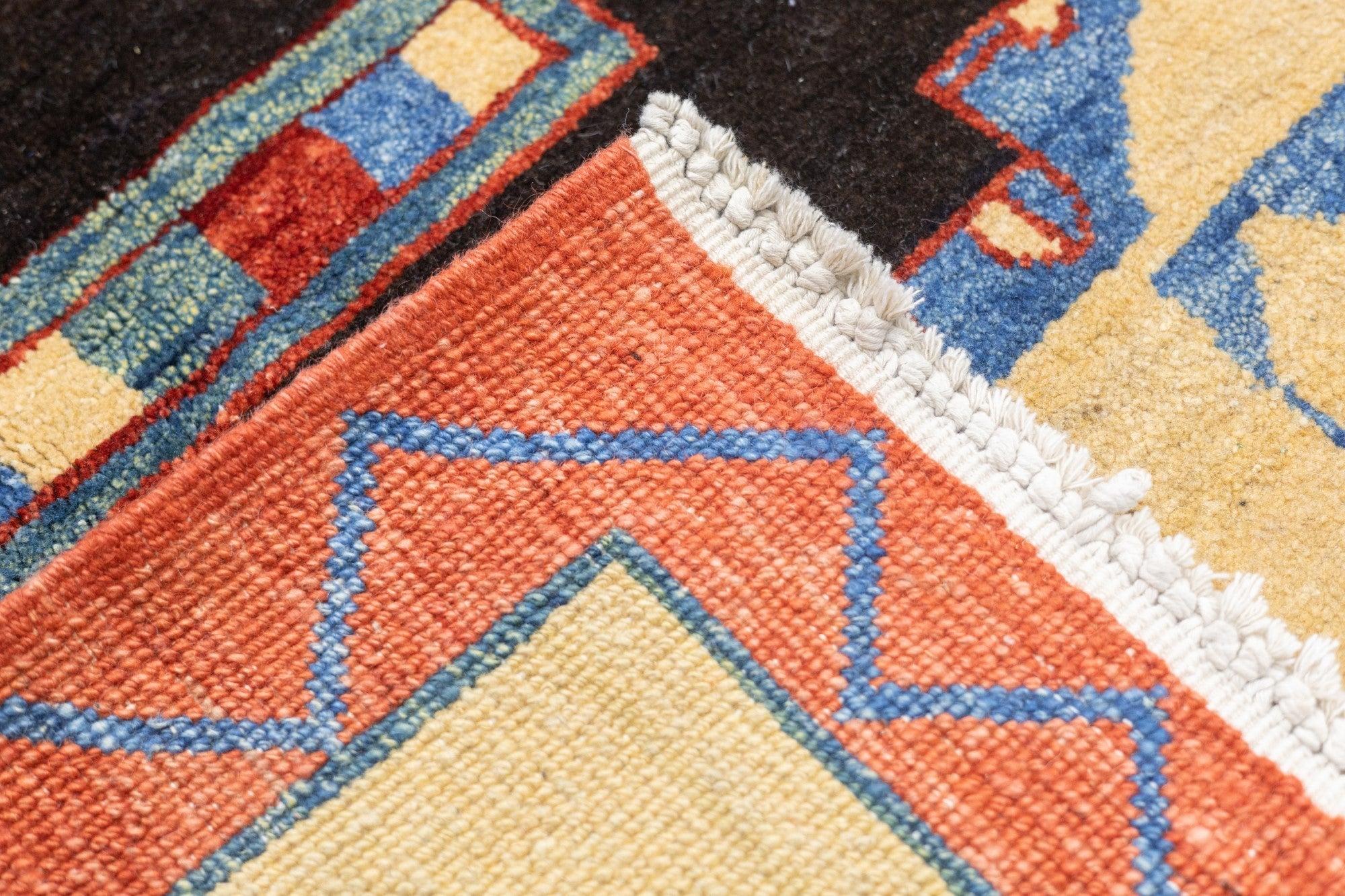 Vintage Gabbeh Teppich 7'9'' x 7'11'' im Angebot 7