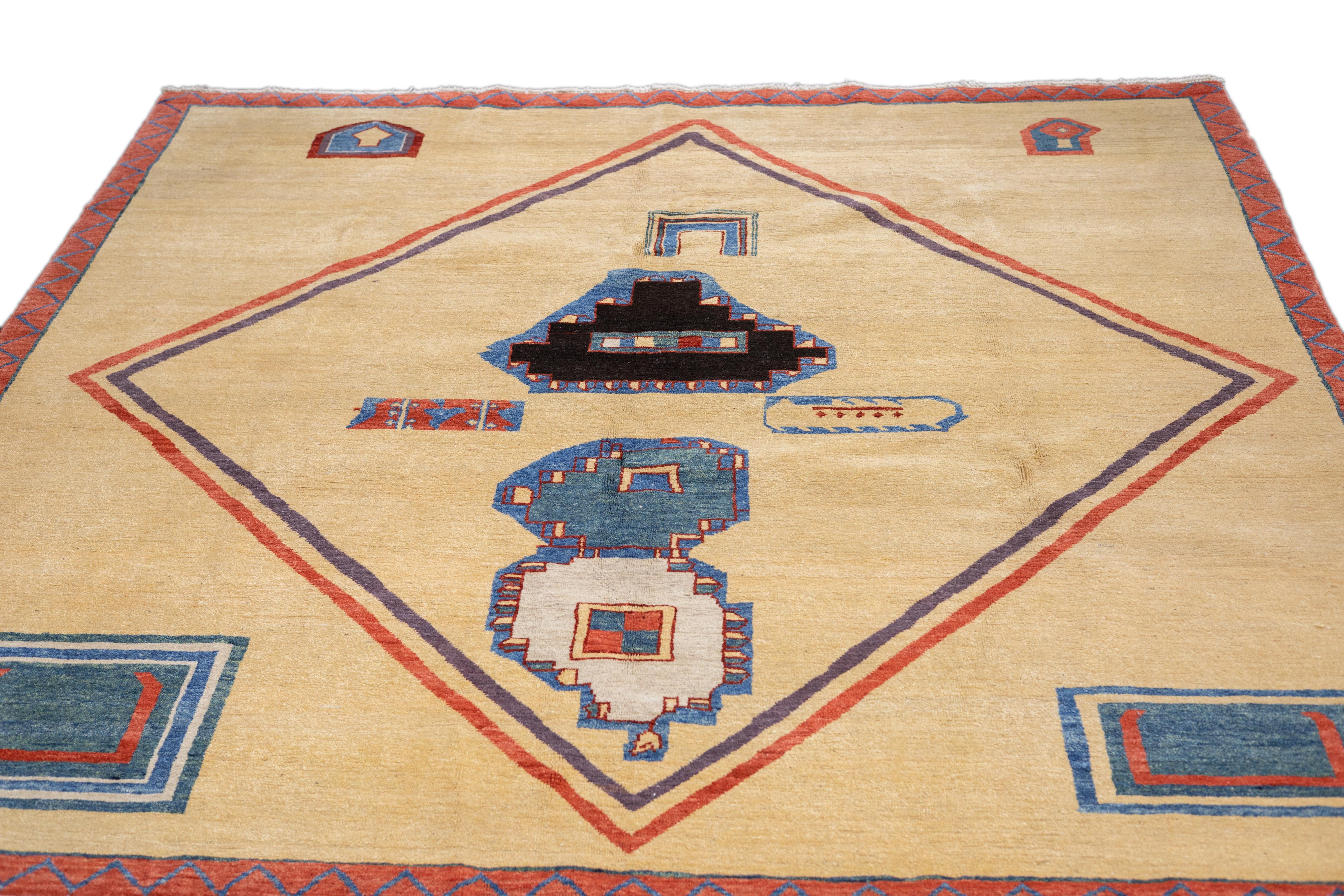 Vintage Gabbeh Teppich 7'9'' x 7'11'' im Angebot 1