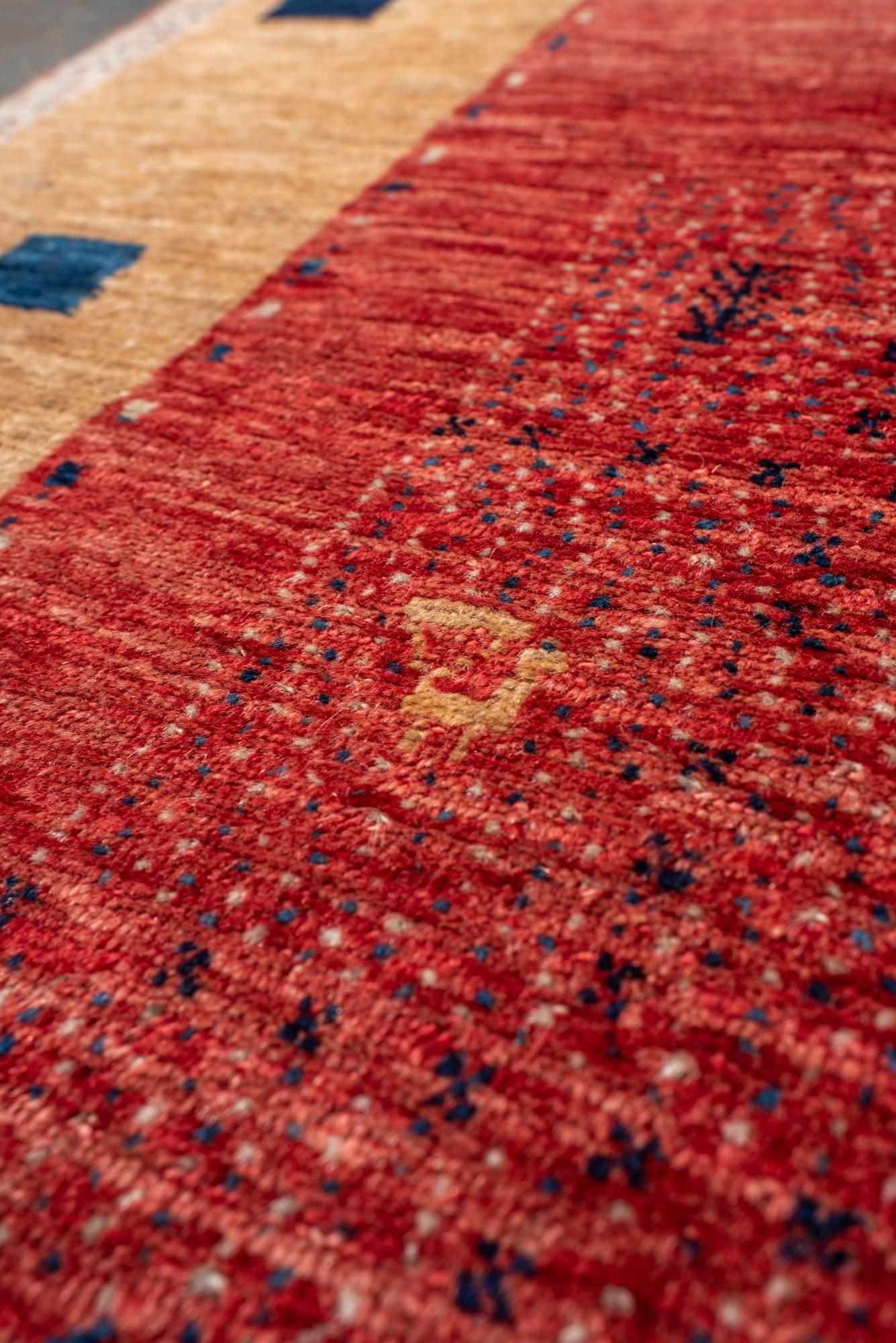 Vintage Gabbeh Rug with Minimalist Tribal Motifs In Good Condition For Sale In New York, NY