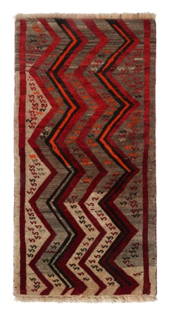 Gabbeh Vintage Vintage-Läufer in Rot, Beige, Rot, Grau mit Stammesmuster von Teppich & Kelim