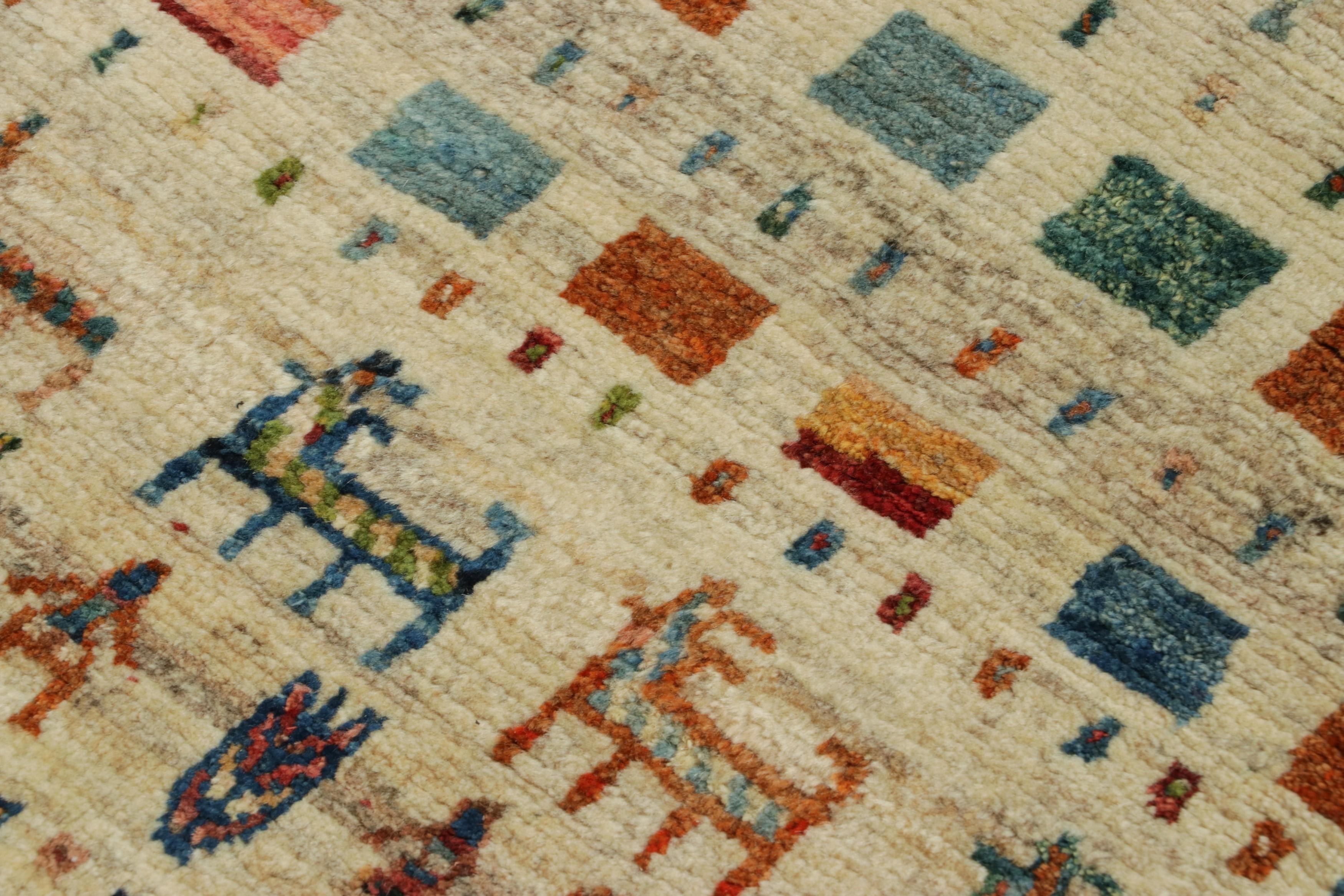 Una alfombra persa Gabbeh vintage de 3x5, de la última gran incorporación a la colección de piezas tribales raras de Rug & Kilim. Anudado a mano en lana hacia 1950-1960.
Sobre el diseño:
Los entendidos apreciarán este origen tribal como uno de los