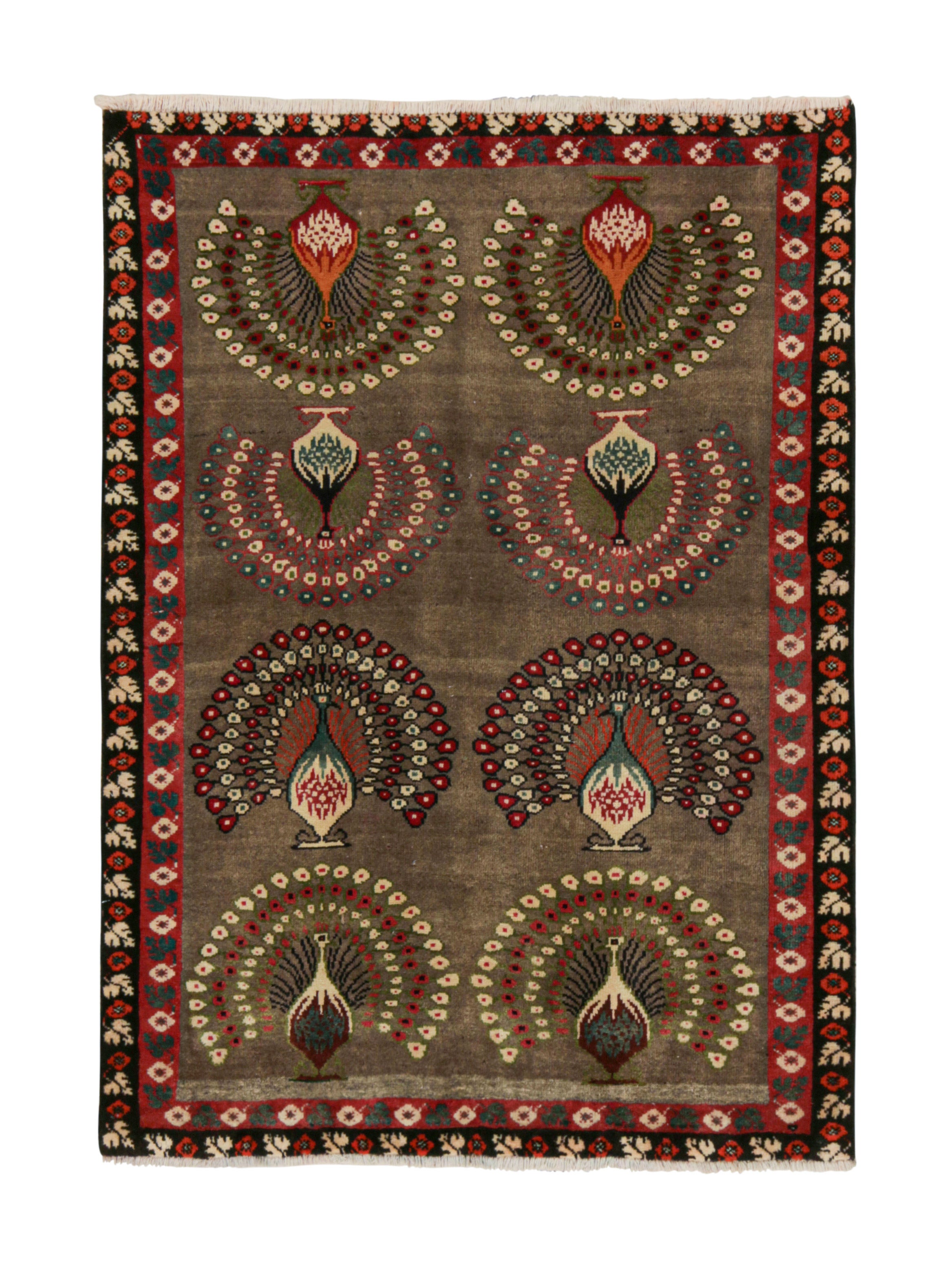 Tapis tribal Gabbeh vintage marron et coloré, motif pictural par Rug & Kilim