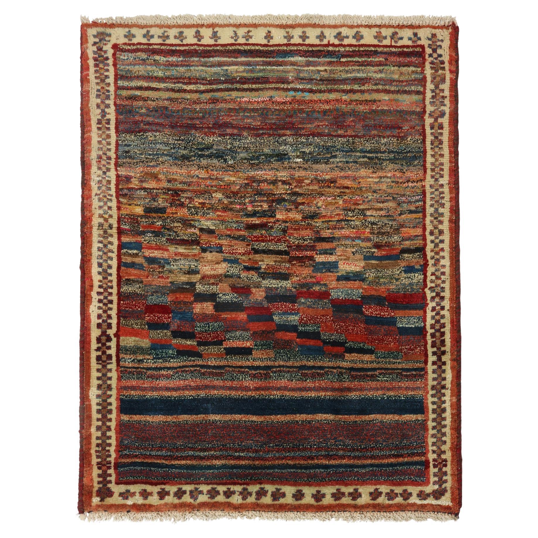 Tapis tribal Gabbeh vintage à motif abstrait polychrome par Rug & Kilim