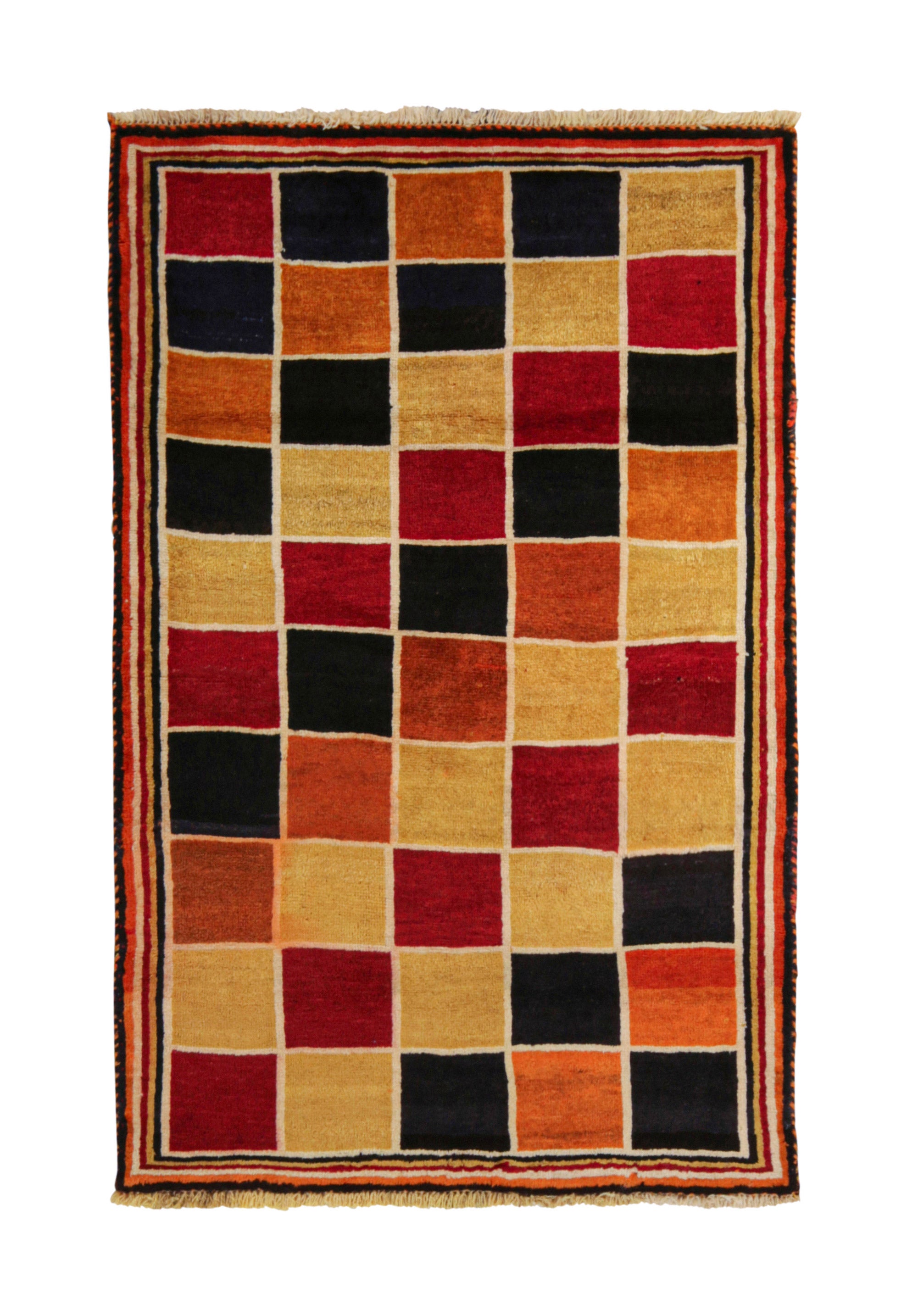 Vintage Gabbeh Stammeskunst-Teppich in Rot, Gold & Schwarz mit geometrischem Muster von Teppich & Kelim