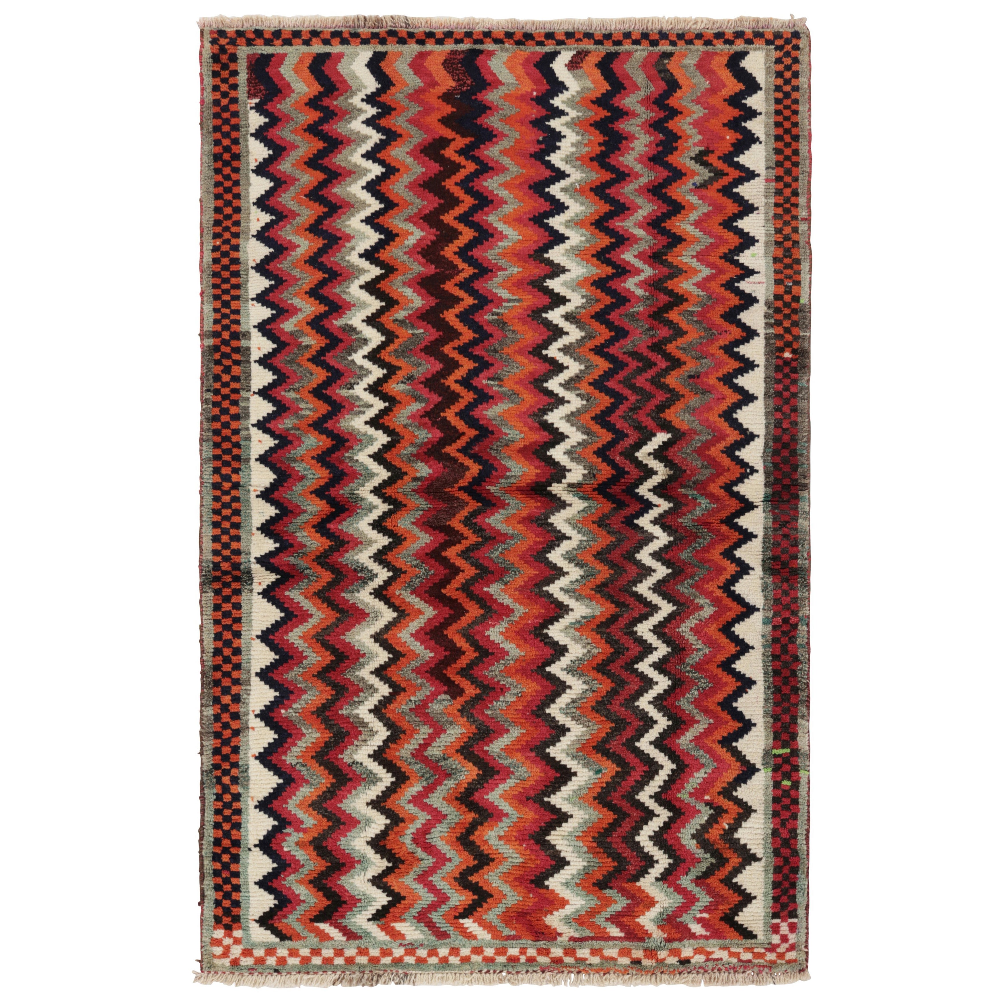 Vintage Gabbeh Stammes-Teppich, Persischer Teppich in Grau Bunte Chevrons - Rug & Kilim