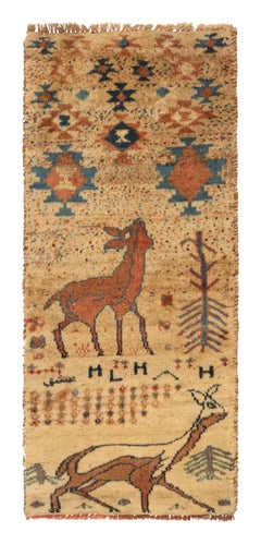 Tapis de couloir tribal Gabbeh vintage en cerf beige-marron - Pictorial de Rug & Kilim