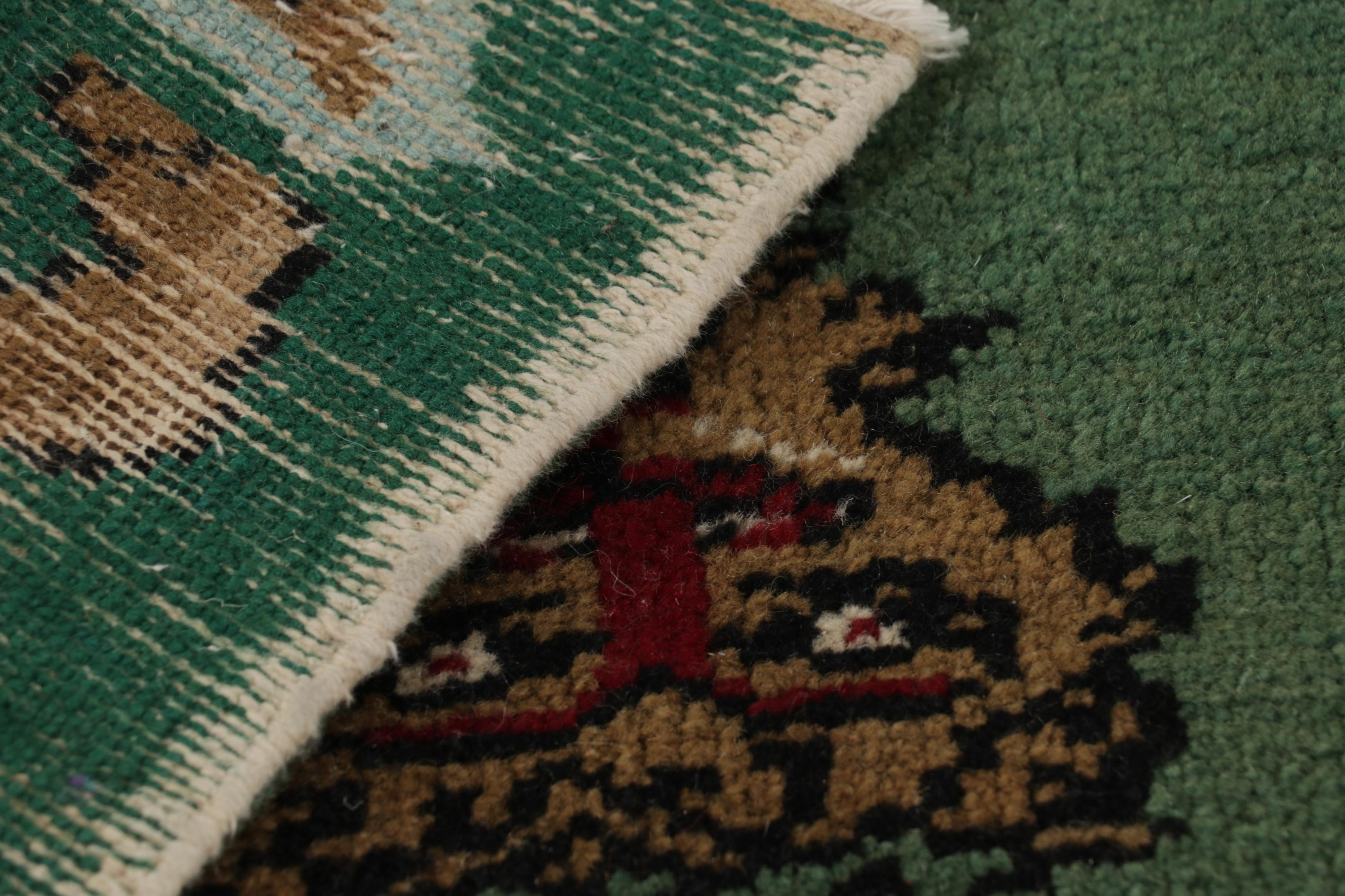 Metà XX secolo Tappeto turco Gabbeh vintage, verde con leone marrone - Rug & Kilim in vendita