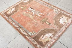 Vintage Gabeh, Lion motif with soldier character