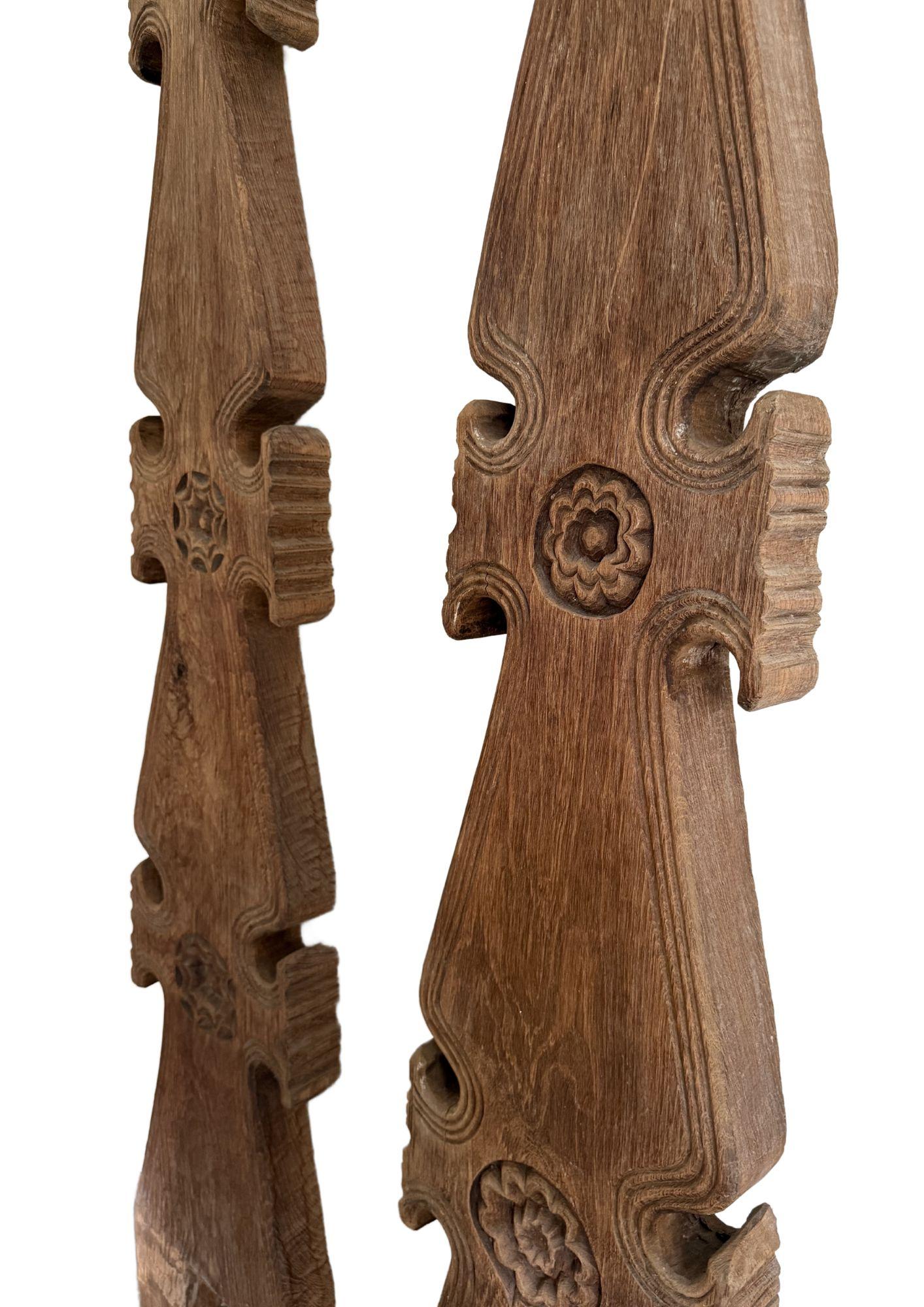 Vintage Gadang House Roof Ornaments, Hand-Carved Floral Motifs from West Sumatra For Sale 4