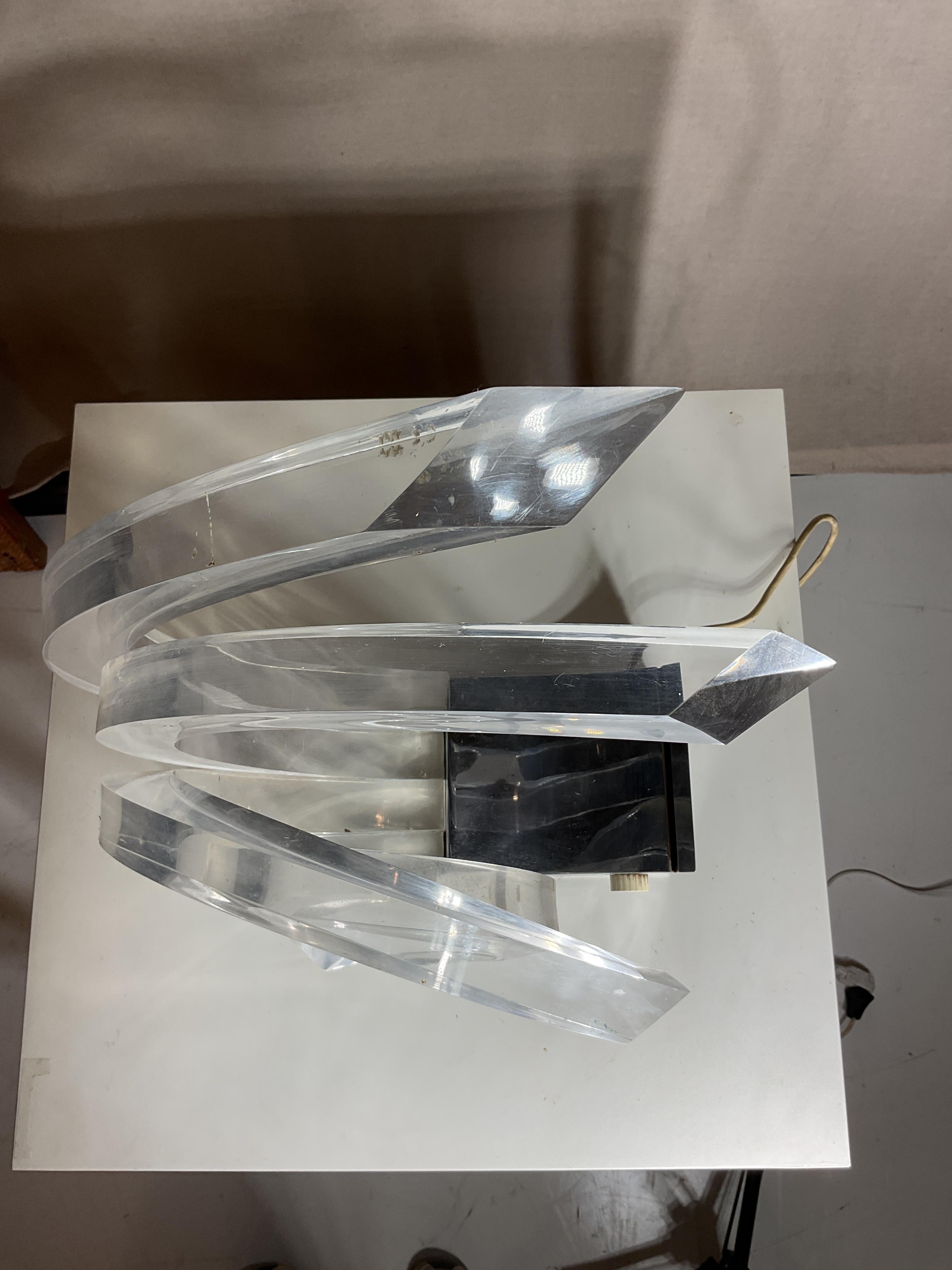 Chrome Vintage Gaetano Missaglia for Missaglia Lucite Table Lamp For Sale