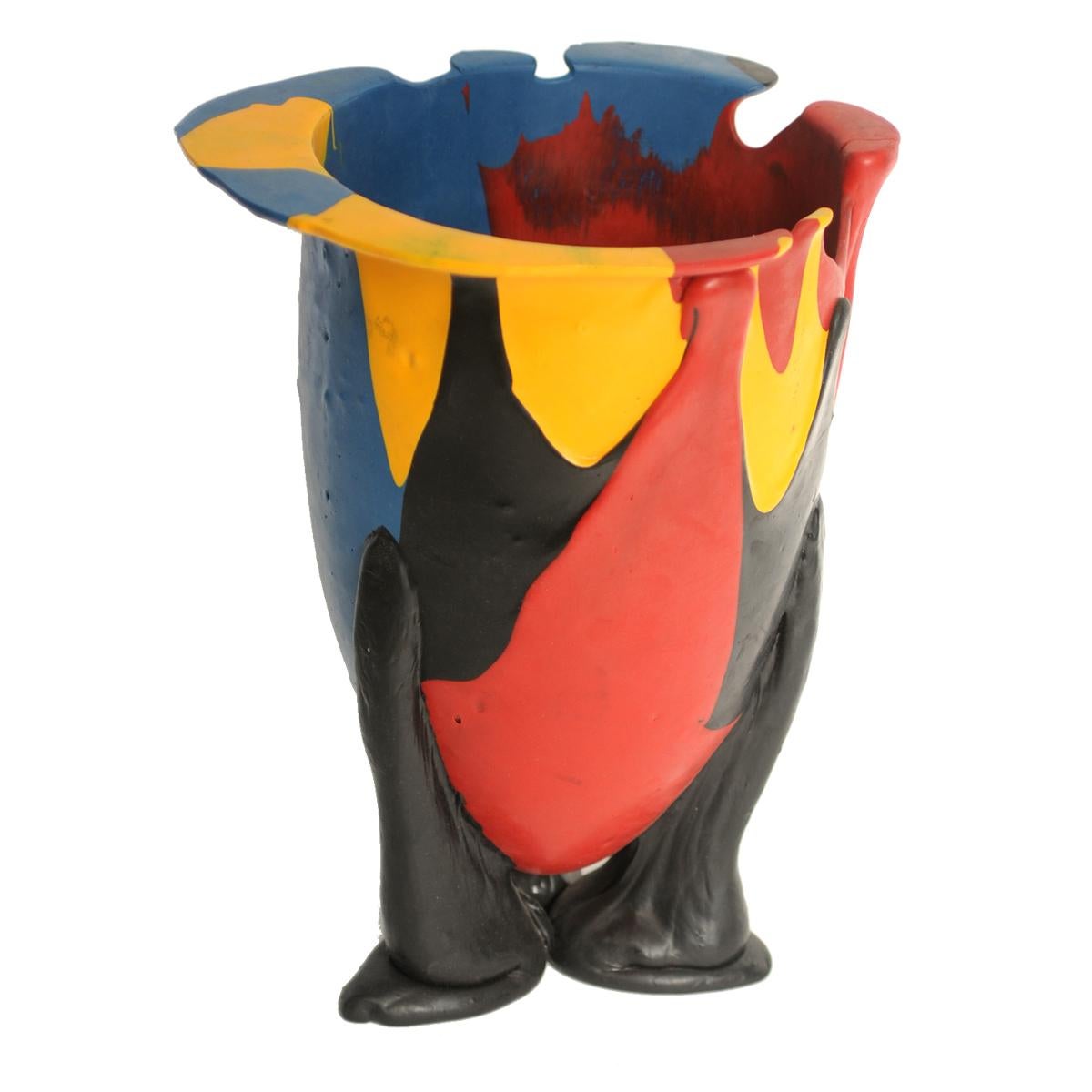 Amazonia vase - matt yellow, matt red, matt blue, matt black

Vase in soft resin designed by Gaetano Pesce in 1995 for Fish Design collection.

Measures: L Ø 22cm x H 36cm

Colours: matt yellow, matt red, matt blue, matt black.
Vase in soft resin