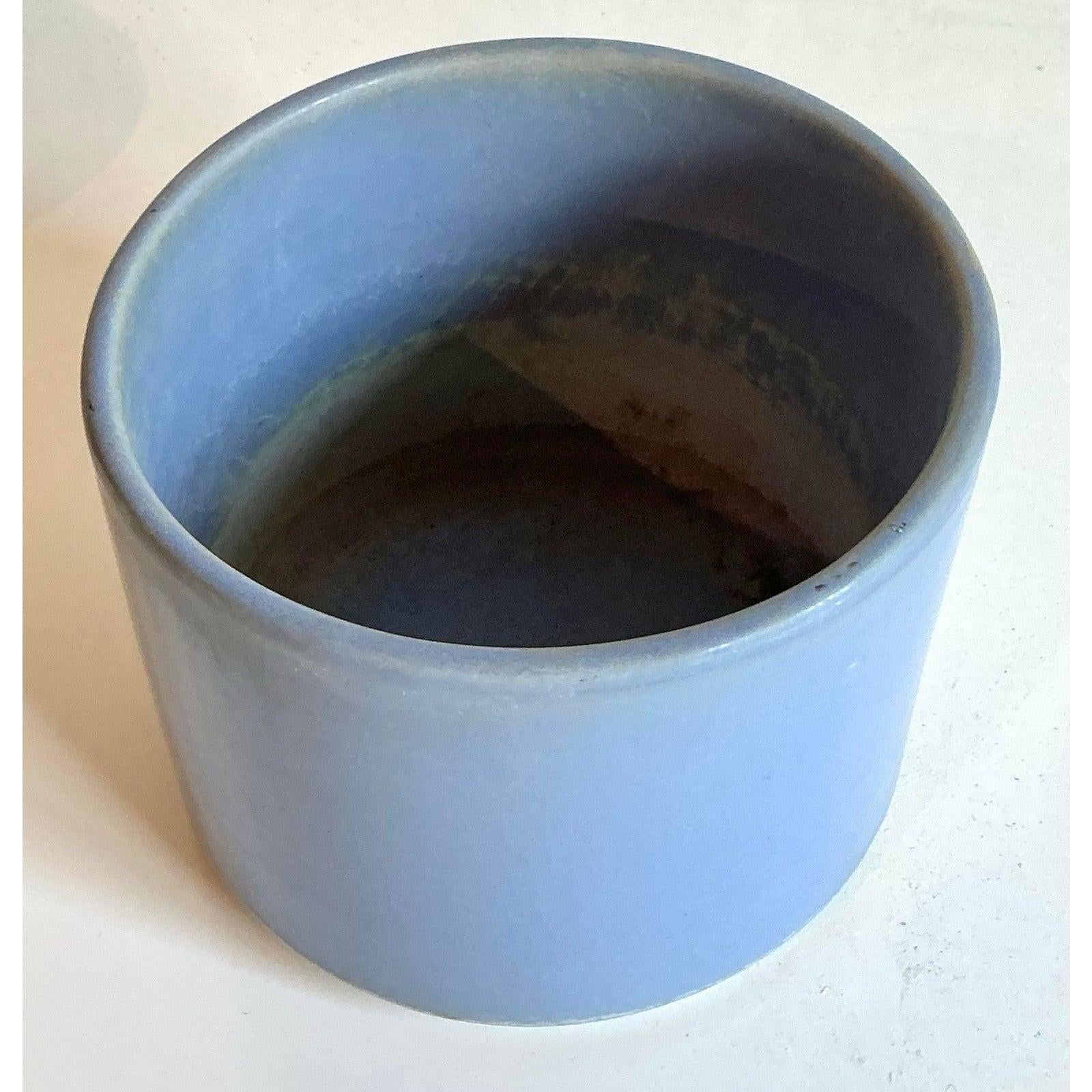 Minimaliste Vintage Gainey Lavender C8 Pottery Planter en vente
