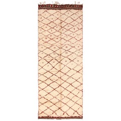 Tapis berbère marocain vintage. Taille : 6 pieds 6 po. x 16 pieds. 7 po.