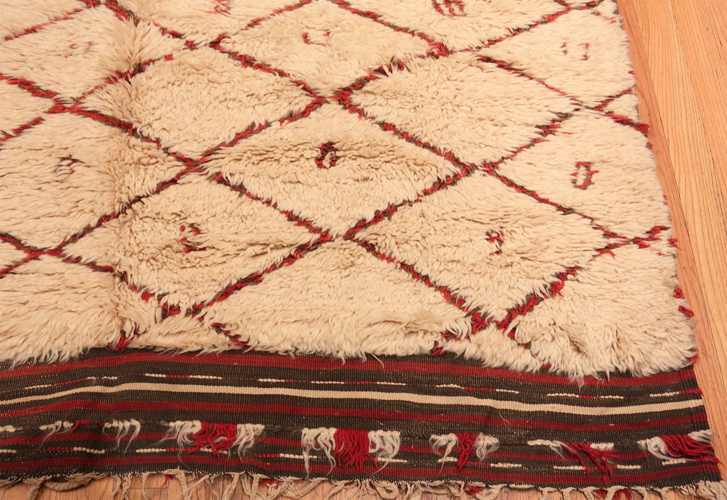 Tribal Vintage Moroccan Berber Rug. Size: 6 ft. 6 in x 16 ft. 7 in For Sale