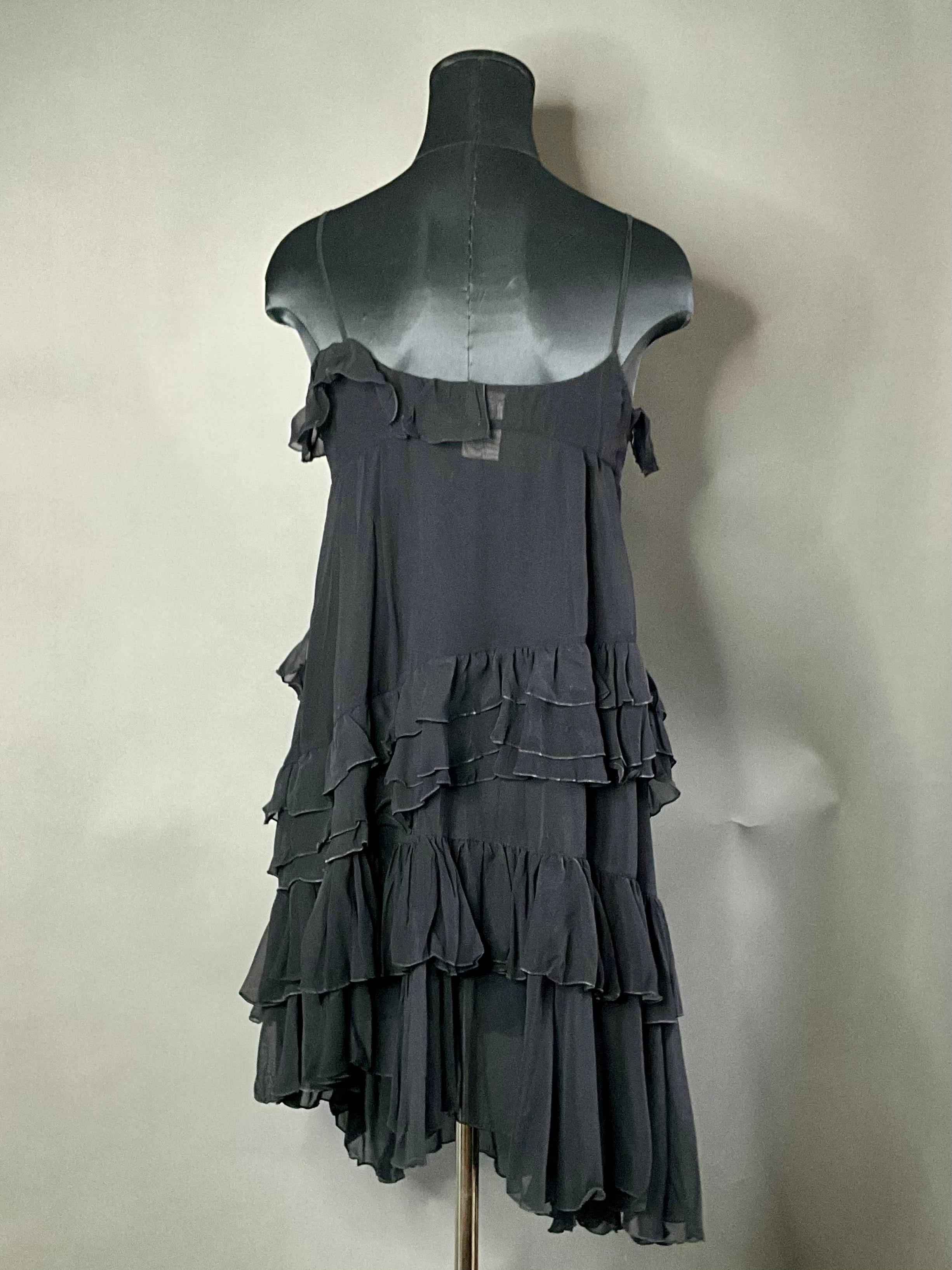 Vestido negro de volantes Vintage Galliano en venta 1