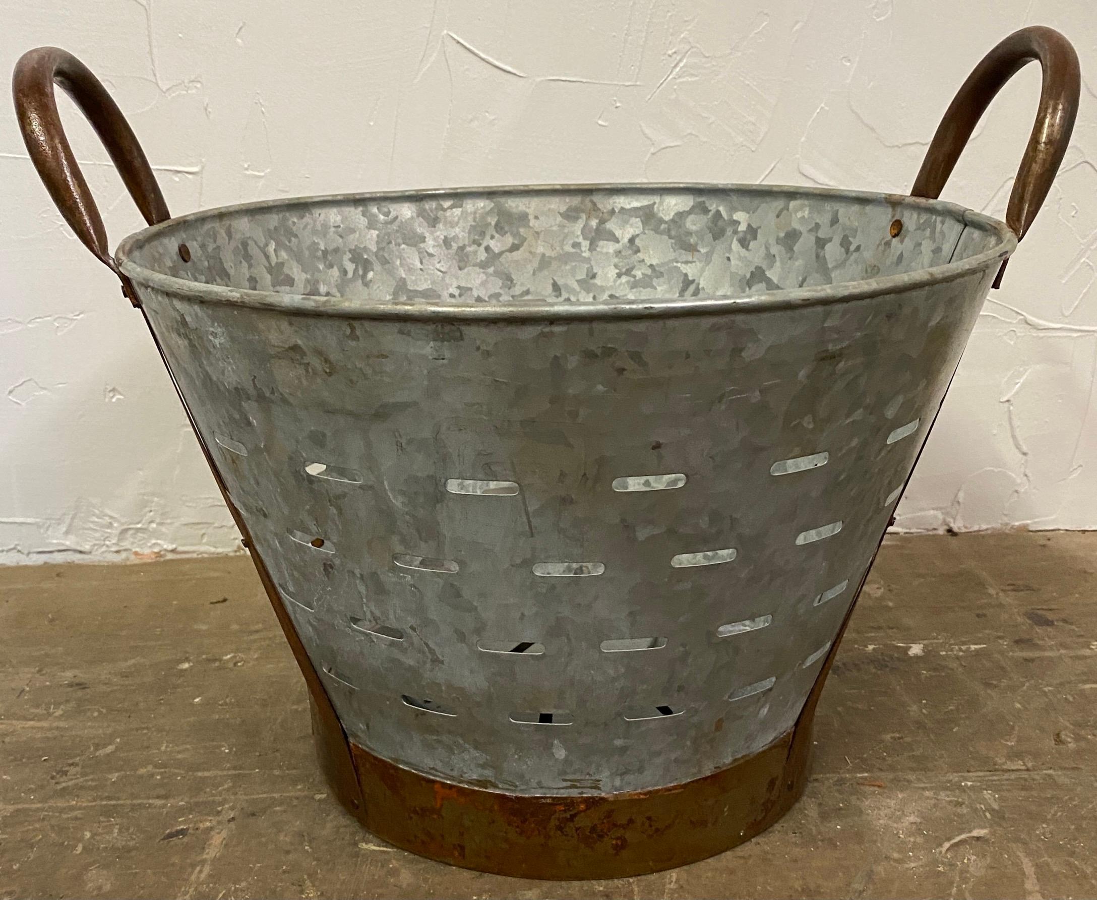 Vintage Galvanized Olive Basket or Pail In Good Condition In Sheffield, MA