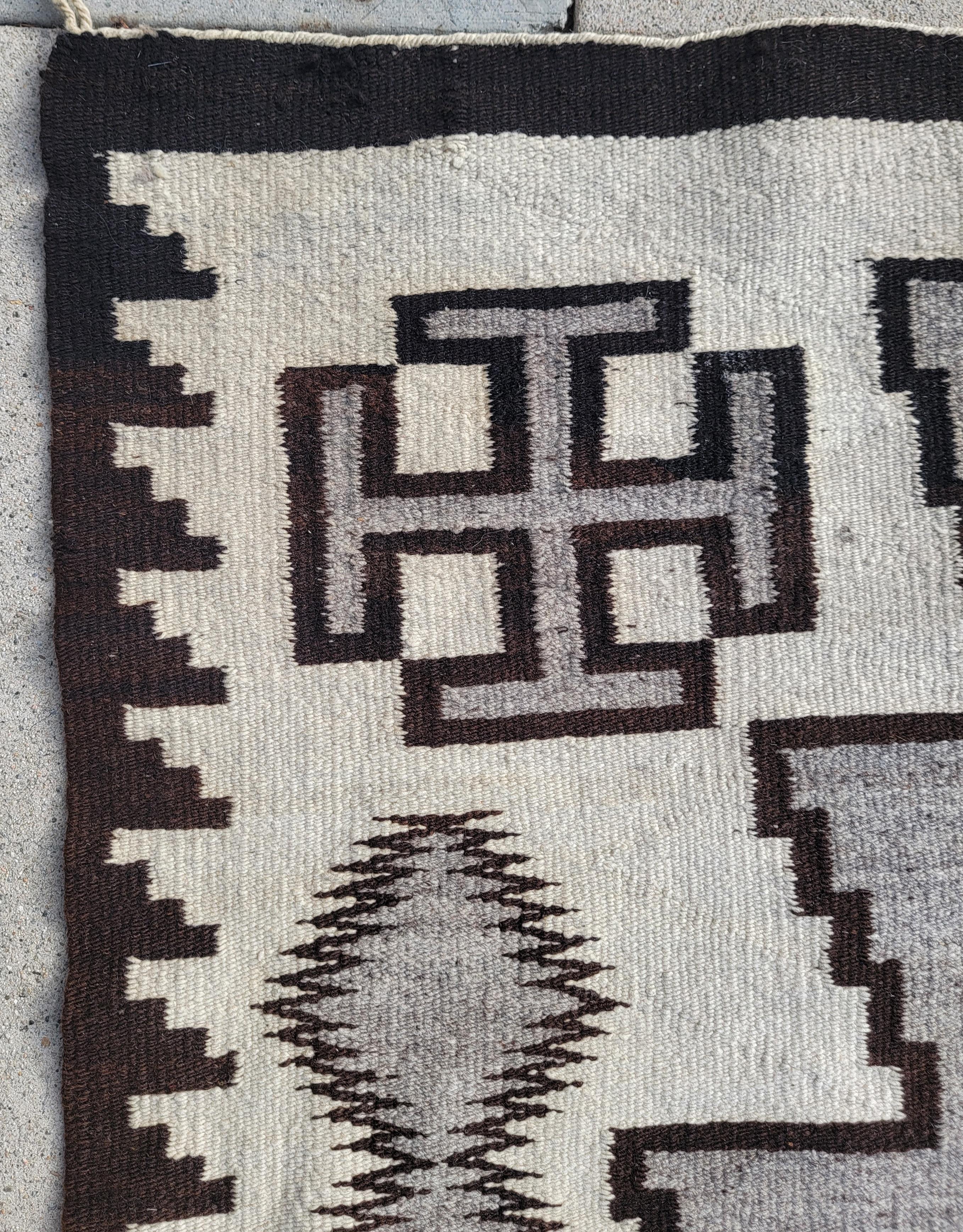 Americano Tessitura indiana Navajo d'epoca di Ganado in vendita