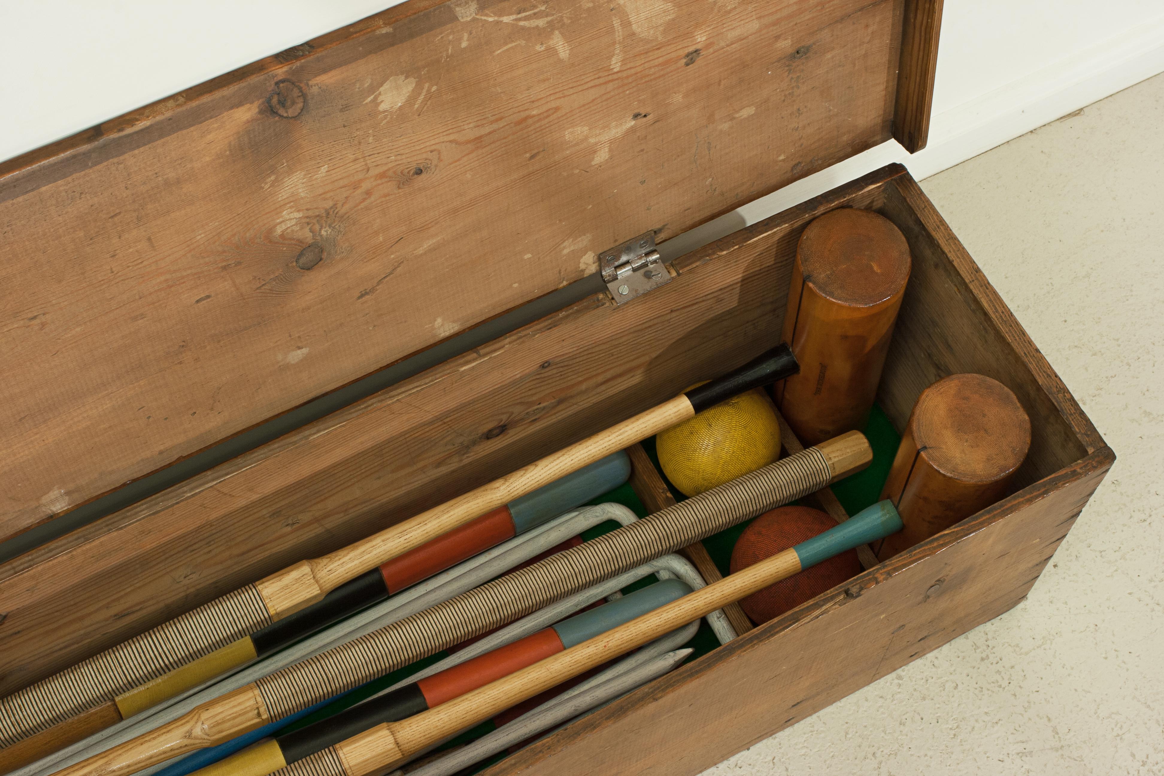 Vintage Croquet Set in Boxwood c. 1900, The Wimbledon by F.H Ayres. In Good Condition In Oxfordshire, GB