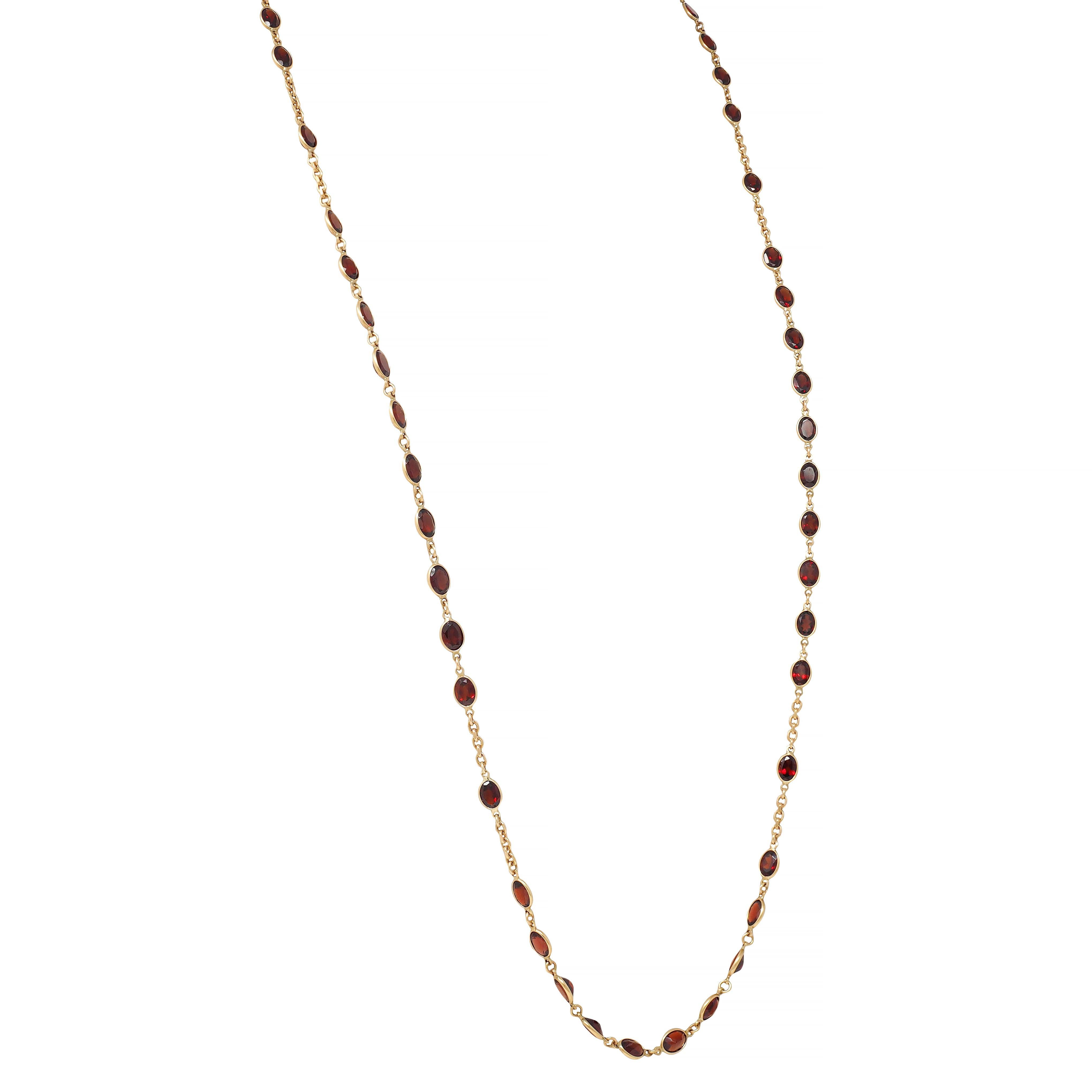 Collana con granato d'epoca in oro giallo 14 carati con castone a catena In condizioni ottime in vendita a Philadelphia, PA
