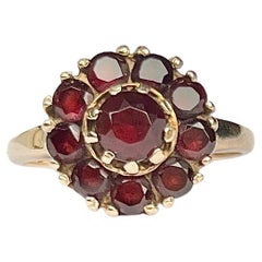 Anello a grappolo in oro 9 carati e granato d'epoca