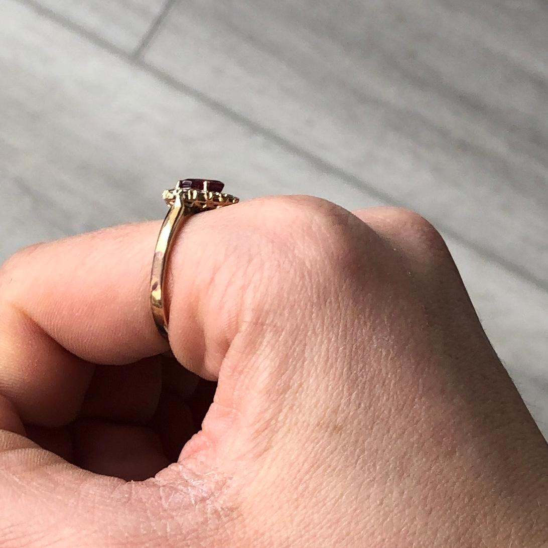 Round Cut Vintage Garnet and 9 Carat Gold Serpent Ring For Sale