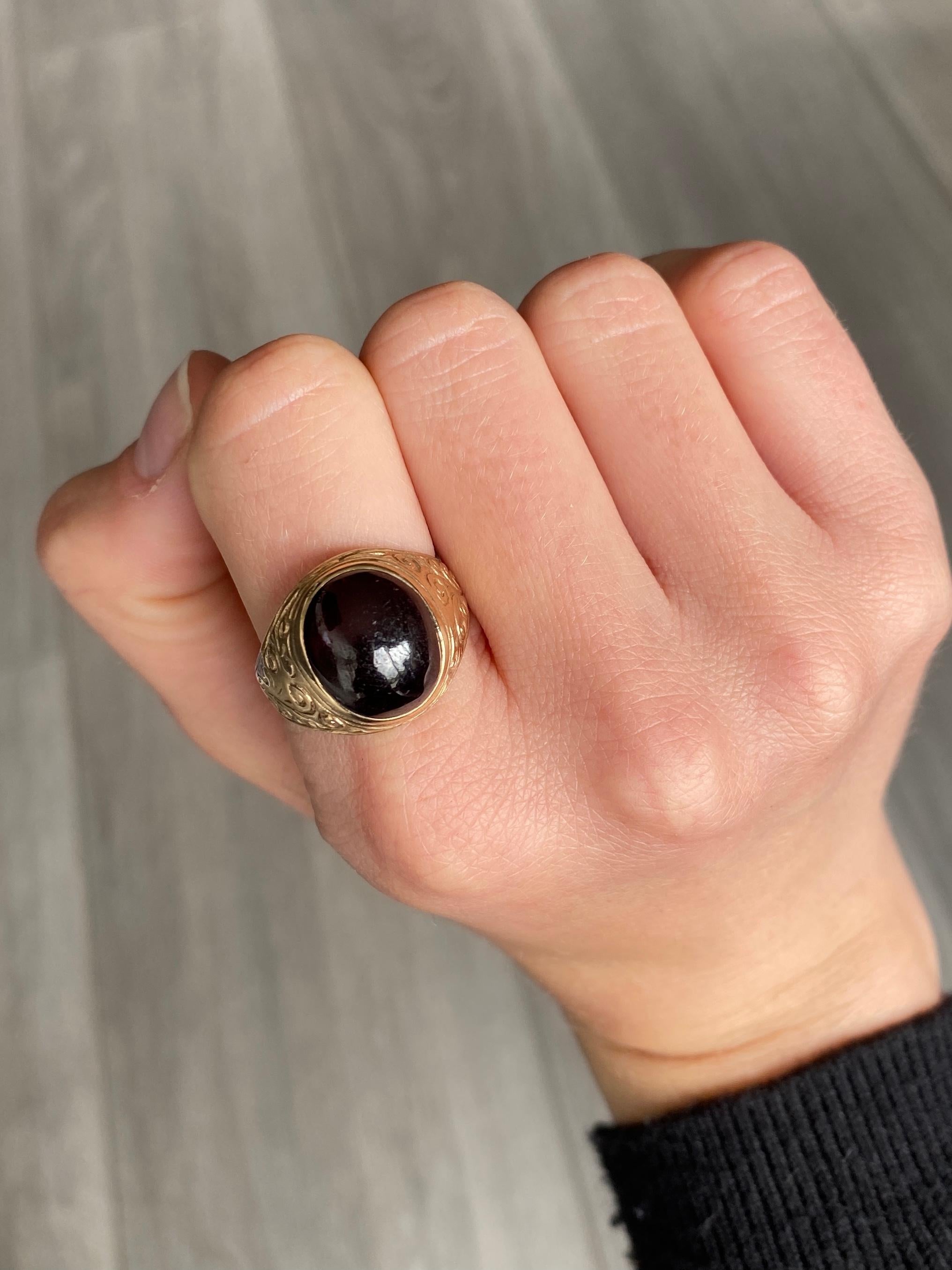 Vintage Granat und 9 Karat Gold Siegelring (Moderne)