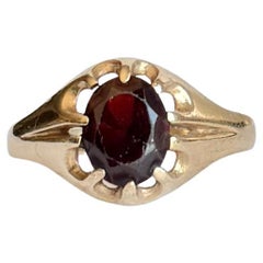 Vintage Garnet and 9 Carat Gold Signet Ring