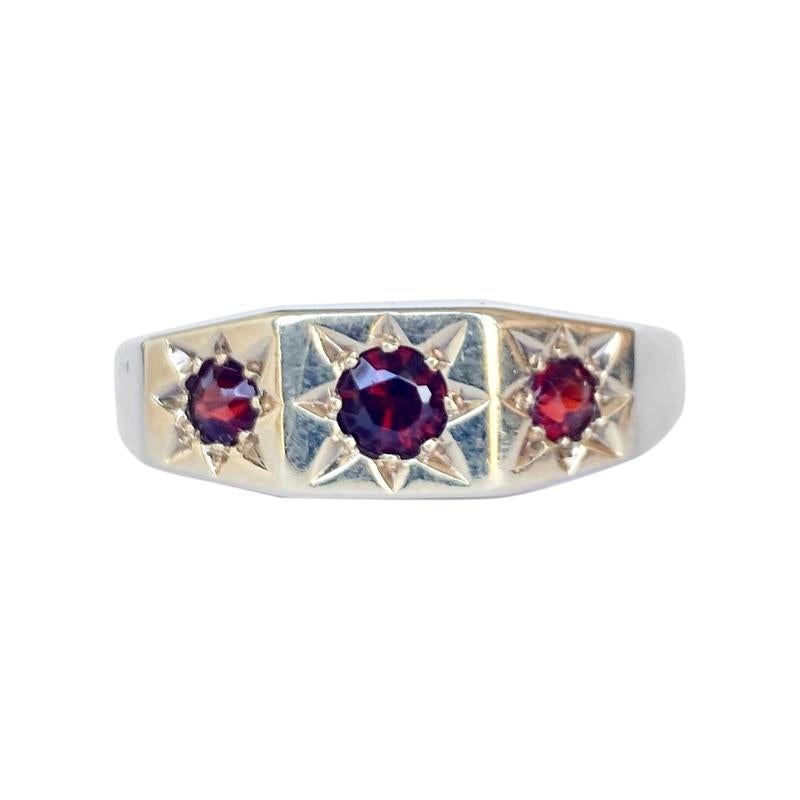 Vintage Garnet and 9 Carat Gold Three-Stone Ring For Sale