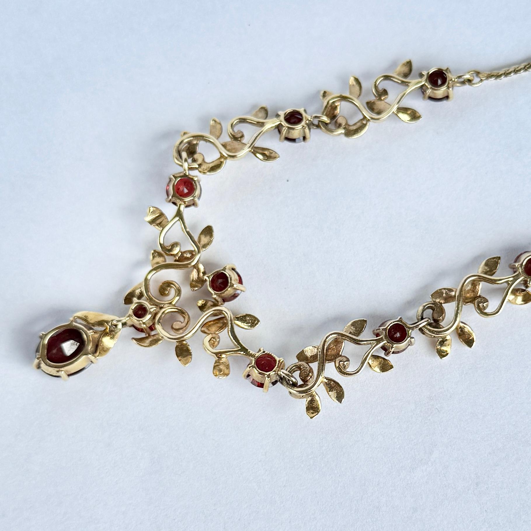 Vintage Granat und 9 Karat Gelbgold Halskette (Tropfenschliff) im Angebot