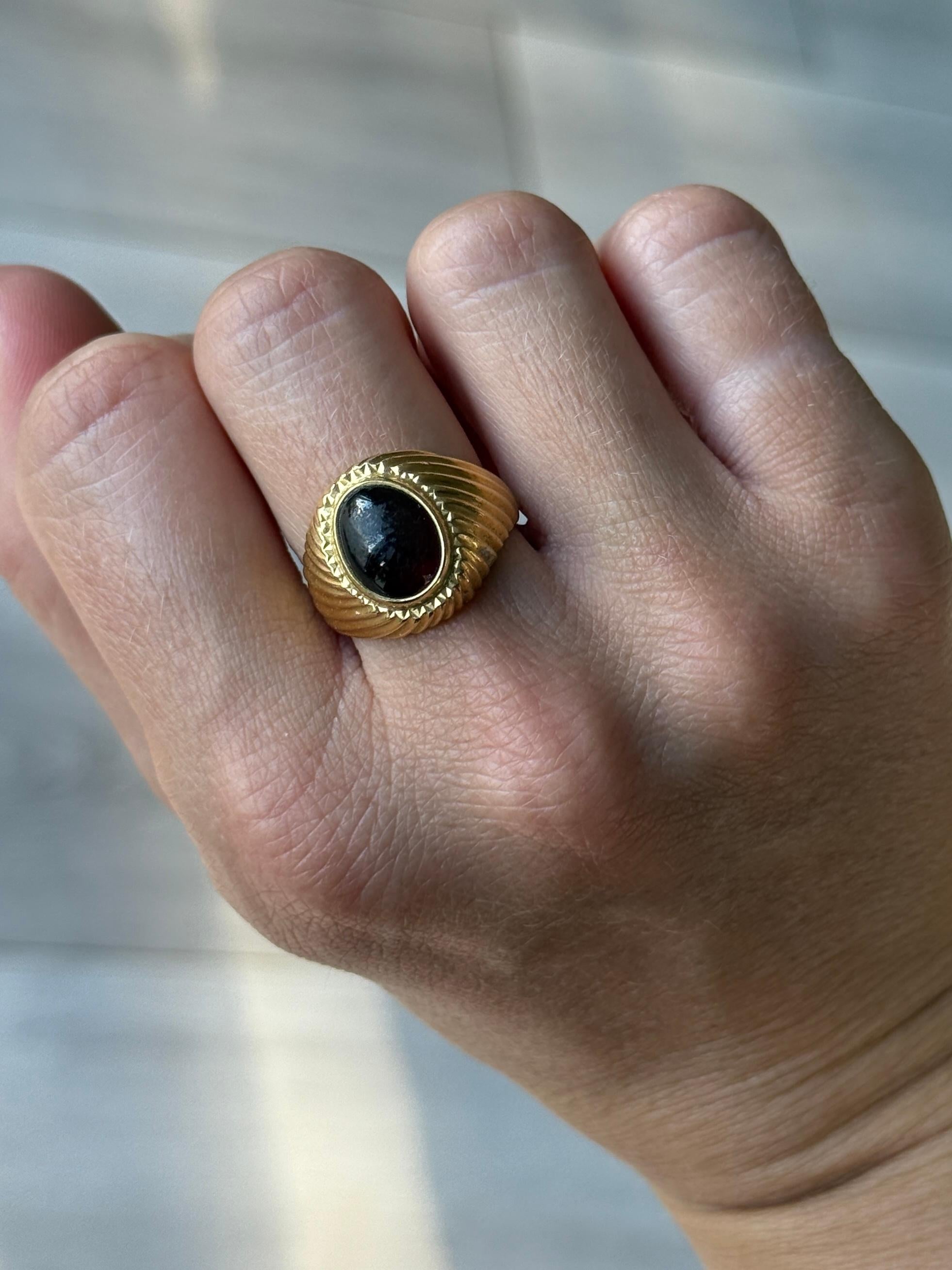 da uomo o donna Anello con granato cabochon e oro 18 carati d'annata in vendita