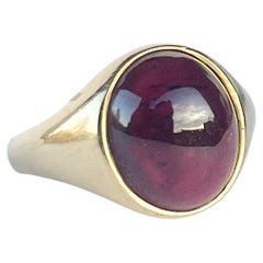 Bague sigillaire vintage en or 18 carats et grenat cabochon