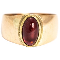 Vintage Garnet Cabochon and 9 Carat Gold Signet