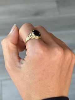 Vintage Garnet Cabochon and 9 Carat Gold Signet Ring