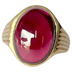 Vintage Garnet Cabochon and 9 Carat Gold Signet Ring