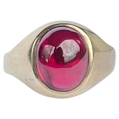 Vintage Garnet Cabochon and 9 Carat Gold Signet Ring