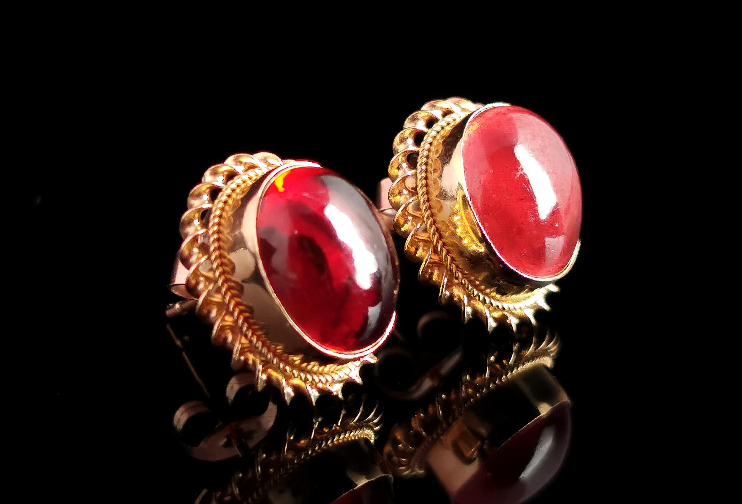Vintage Granat-Cabochon-Ohrstecker, 9k Gelbgold 5