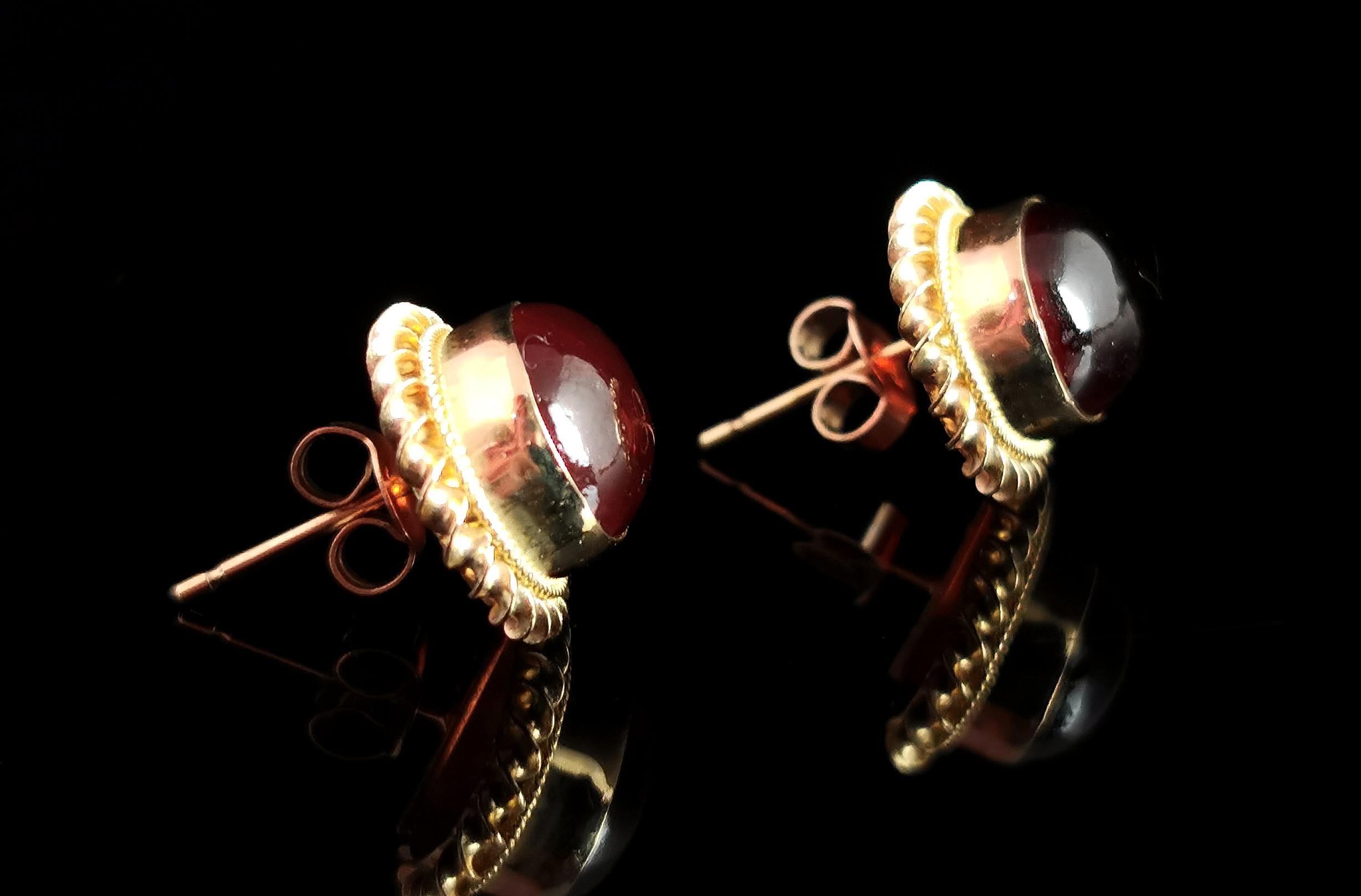 Vintage Granat-Cabochon-Ohrstecker, 9k Gelbgold 2