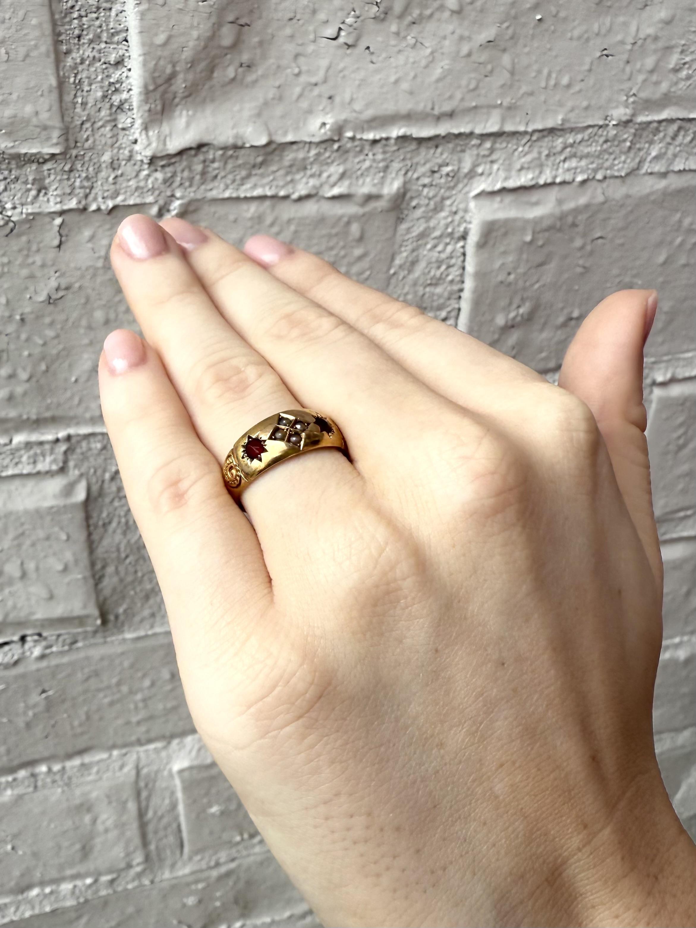 Round Cut Vintage Garnet & Cigar Band Style Ring