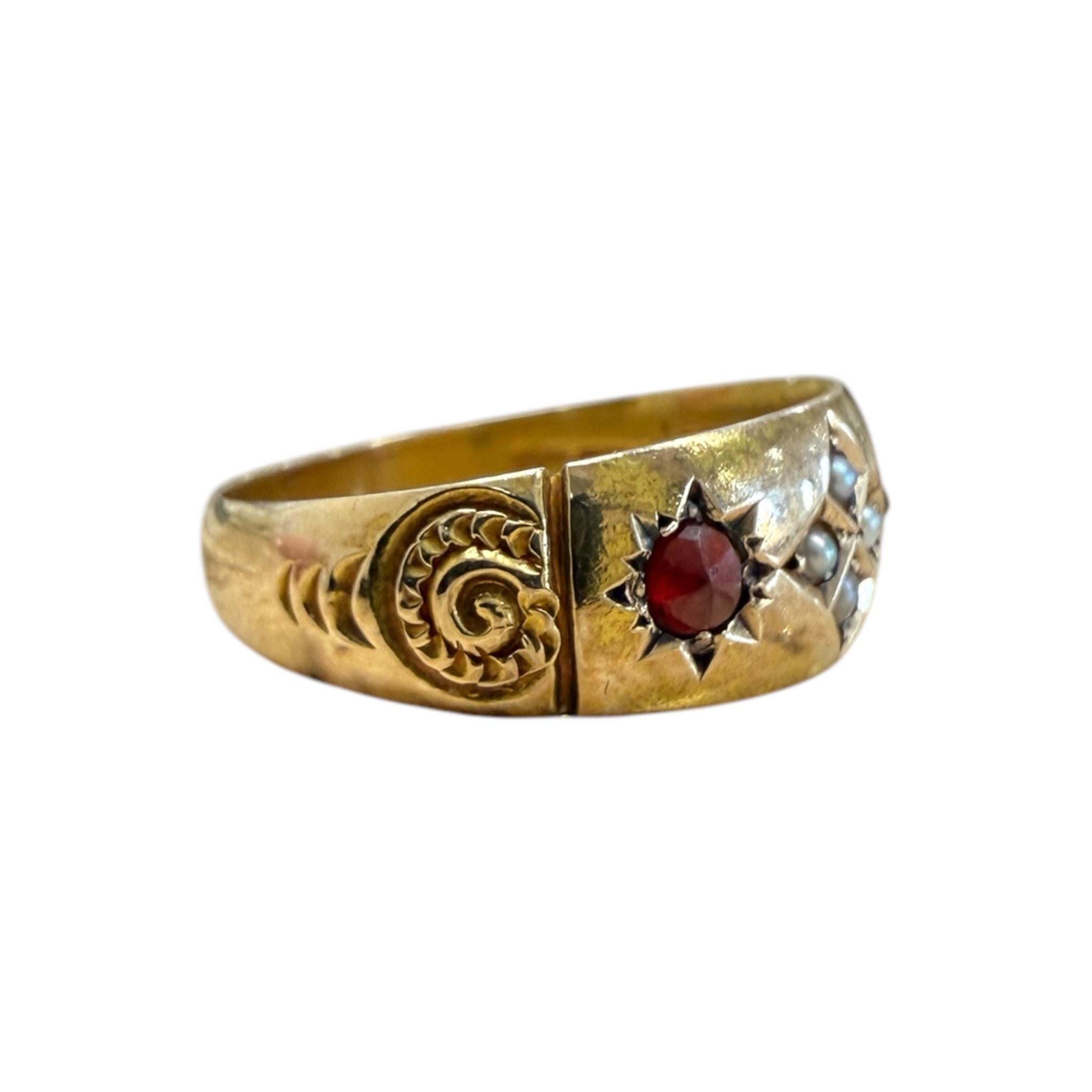 Vintage Garnet & Cigar Band Style Ring 1