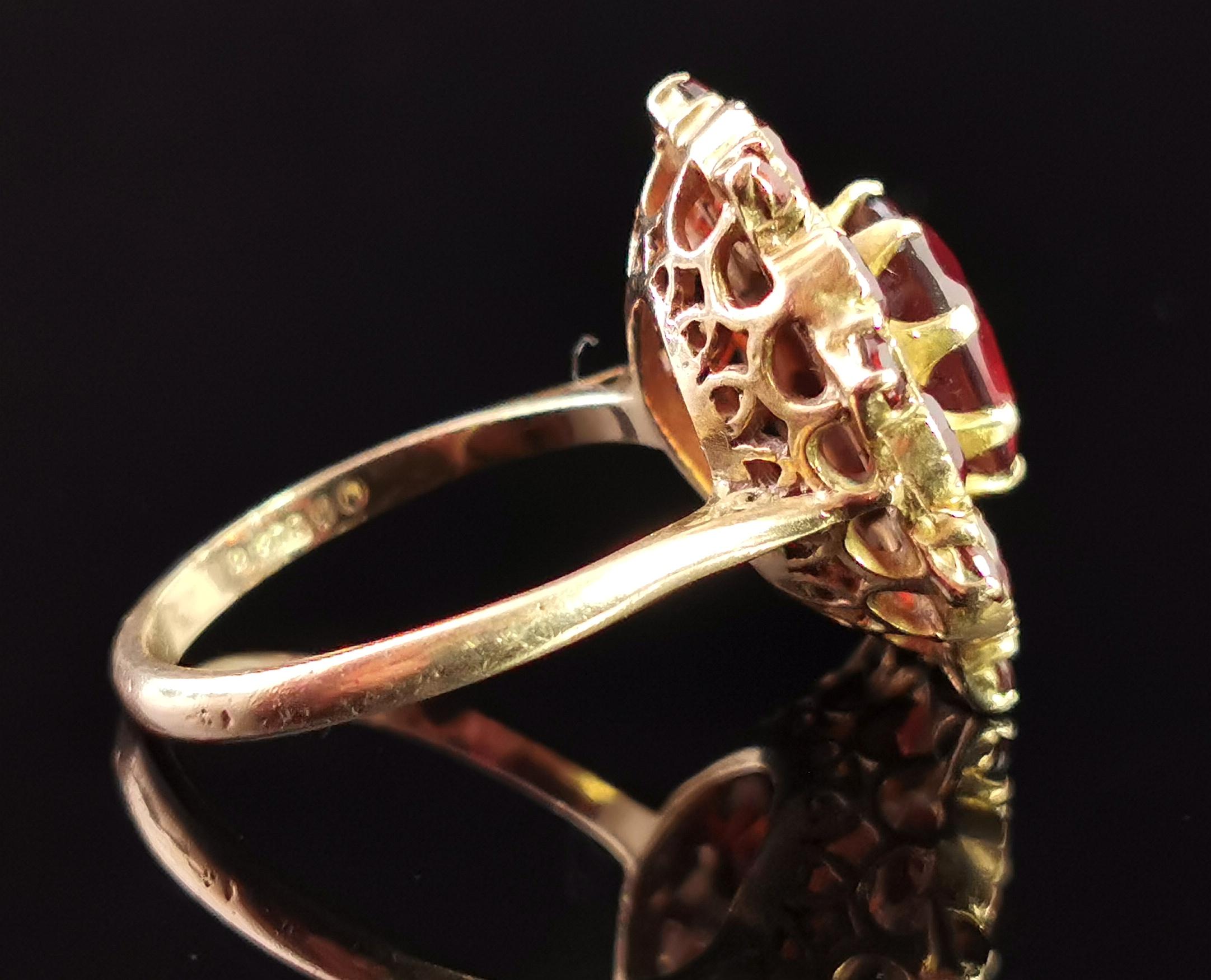 Retro Vintage Garnet Cluster Ring, 9 Karat Yellow Gold, Statement Ring