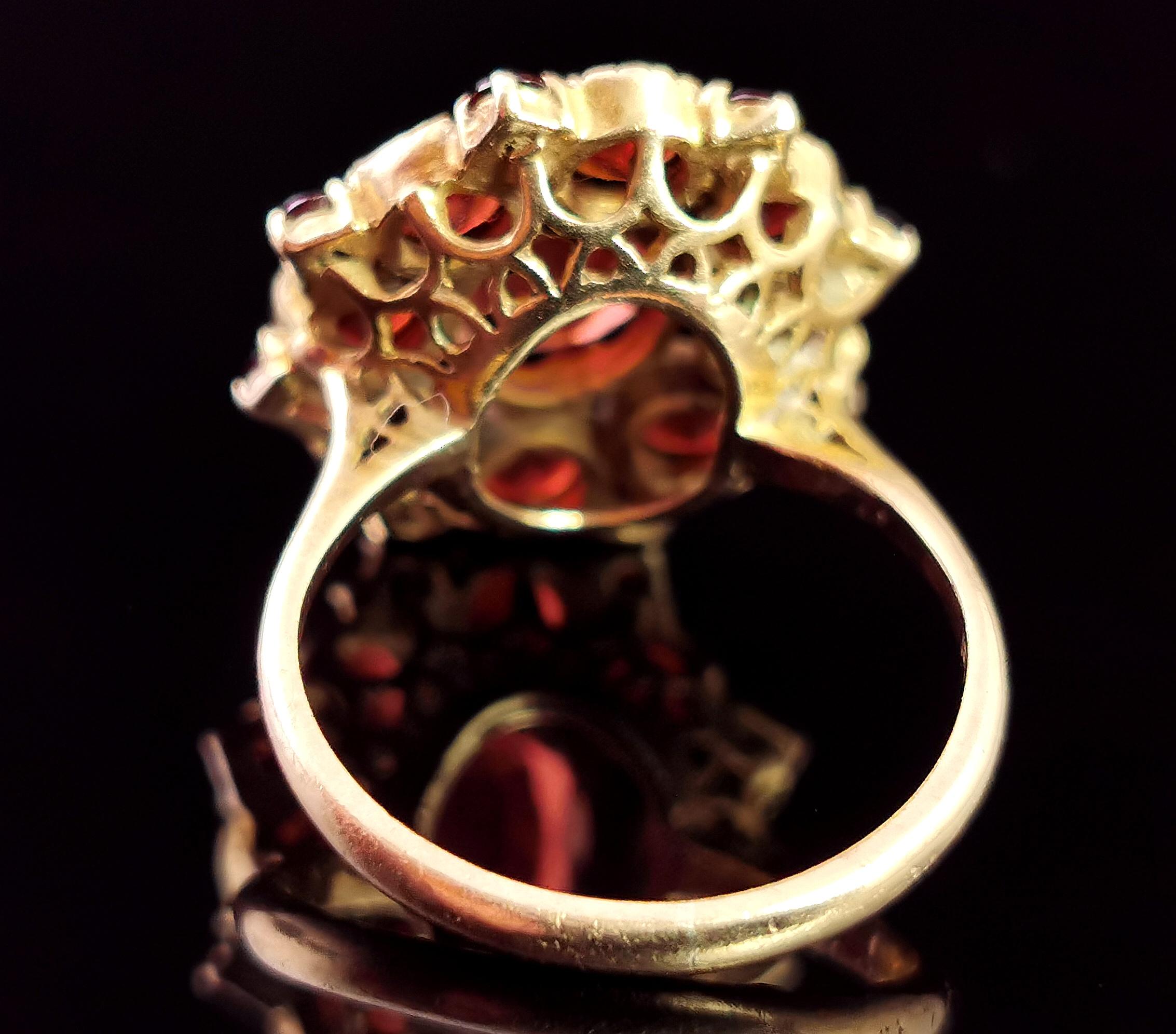 Vintage Garnet Cluster Ring, 9 Karat Yellow Gold, Statement Ring In Fair Condition In NEWARK, GB