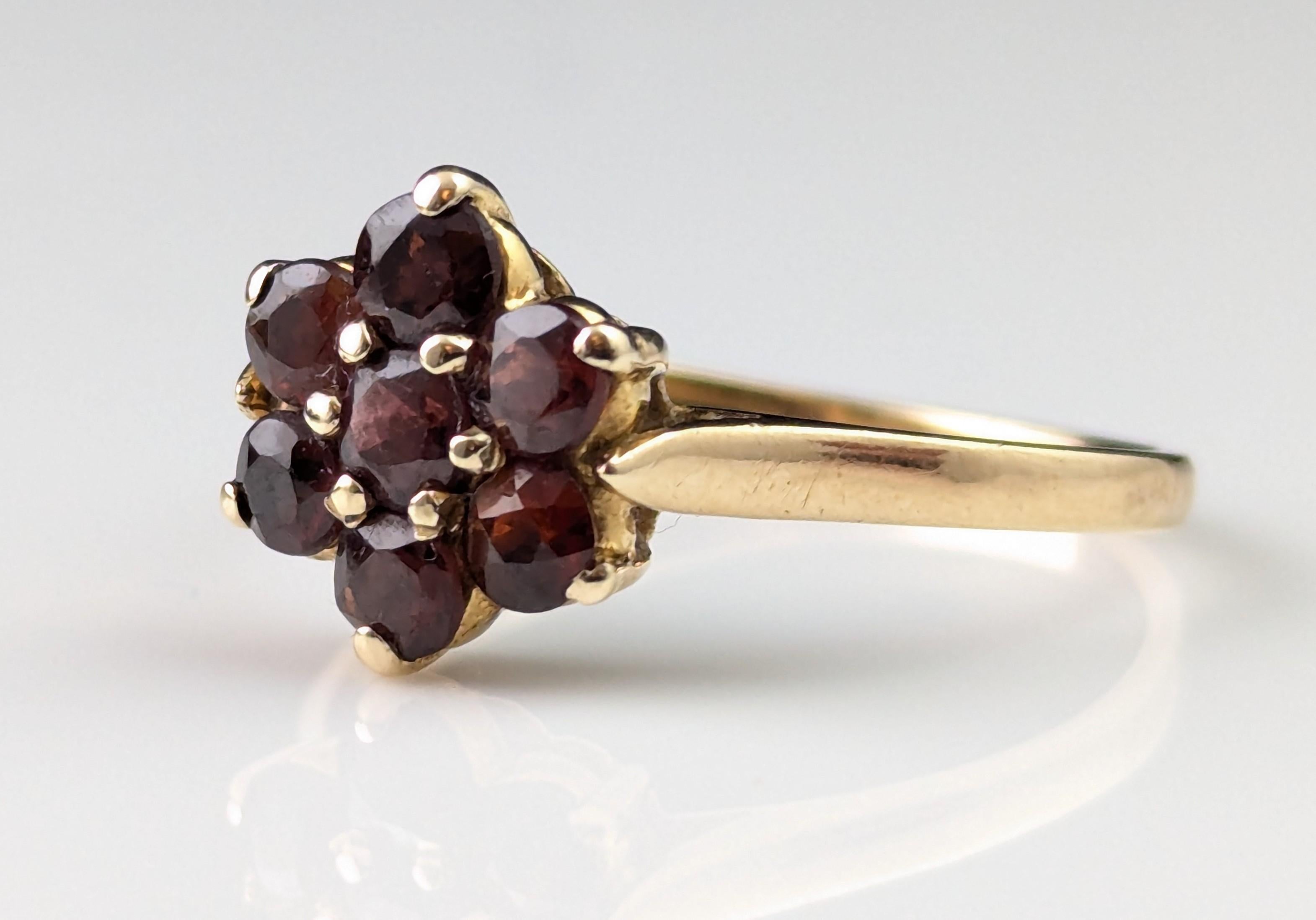 Bague vintage fleur en or jaune 9 carats en vente 3