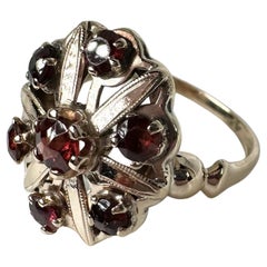 Vintage Granat-Cocktailring 14 Karat Gelbgold Floral-Ring