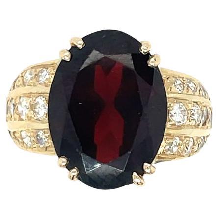 Vintage Garnet Diamond Cocktail Ring in 14K Yellow Gold