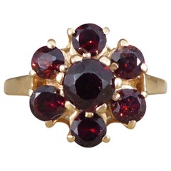 Vintage Granat-Blumen-Cluster-Ring aus 9 Karat Gelbgold